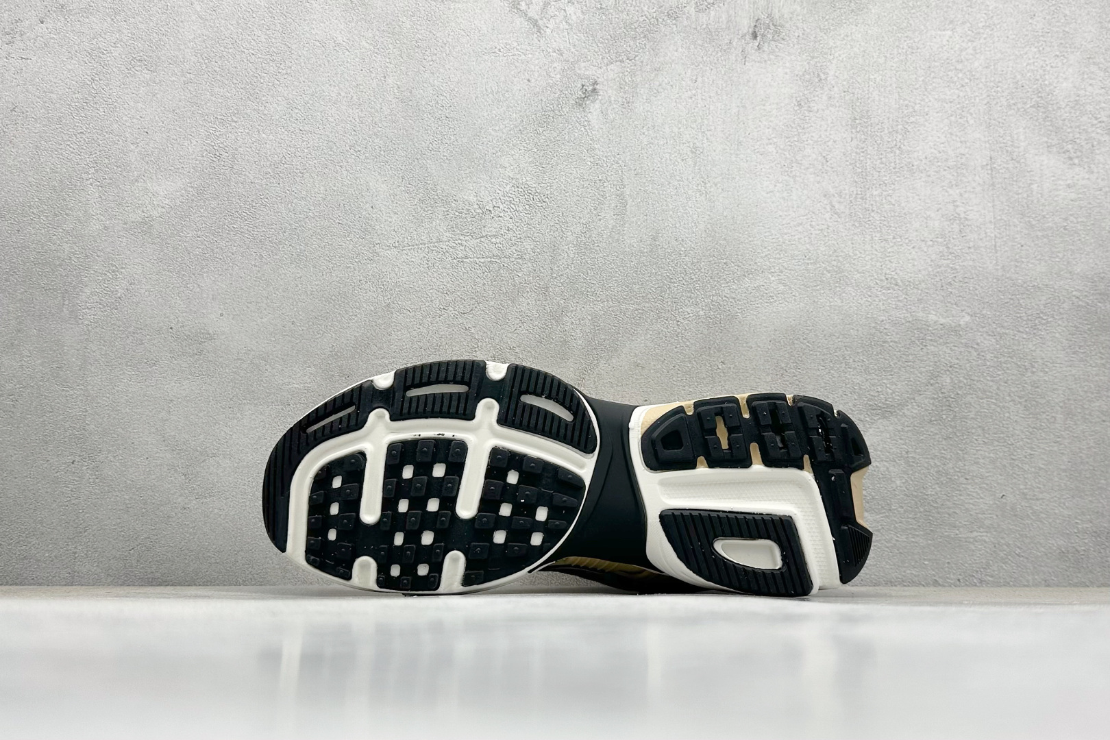 NIKE V2K Runtekk 黄白 减震防滑复古低帮跑步鞋 FN6703-200