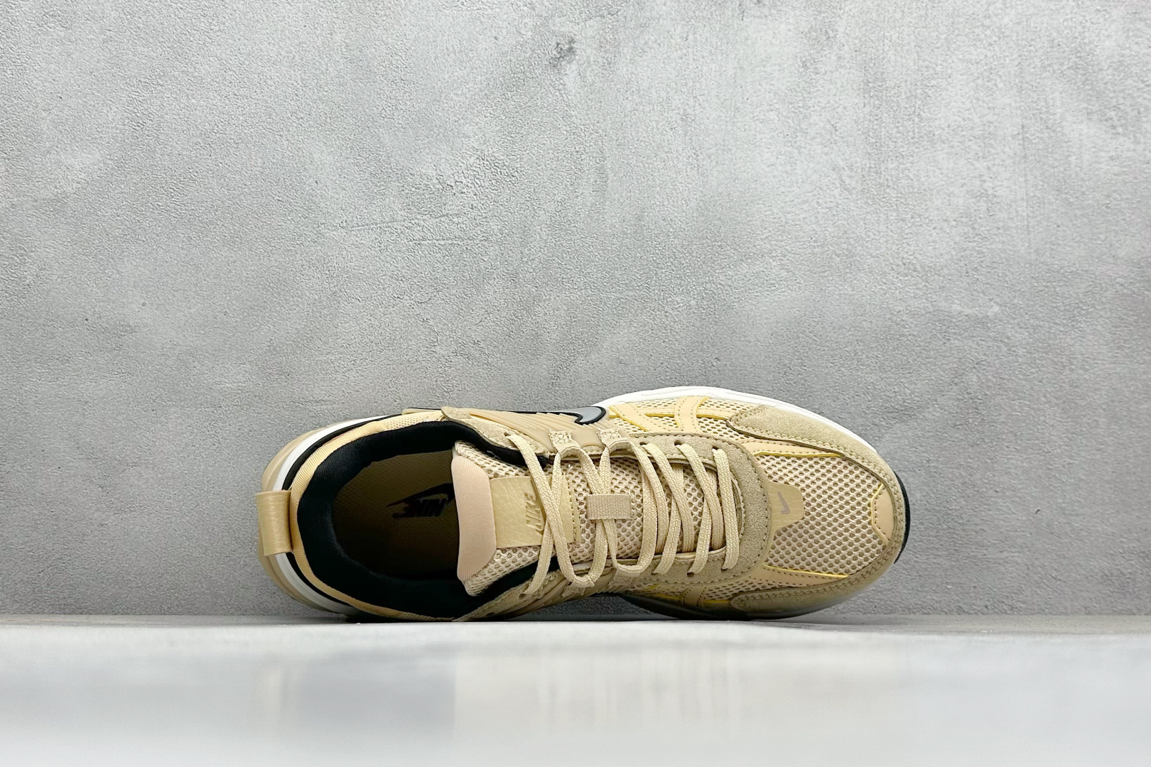 NIKE V2K Runtekk 黄白 减震防滑复古低帮跑步鞋 FN6703-200