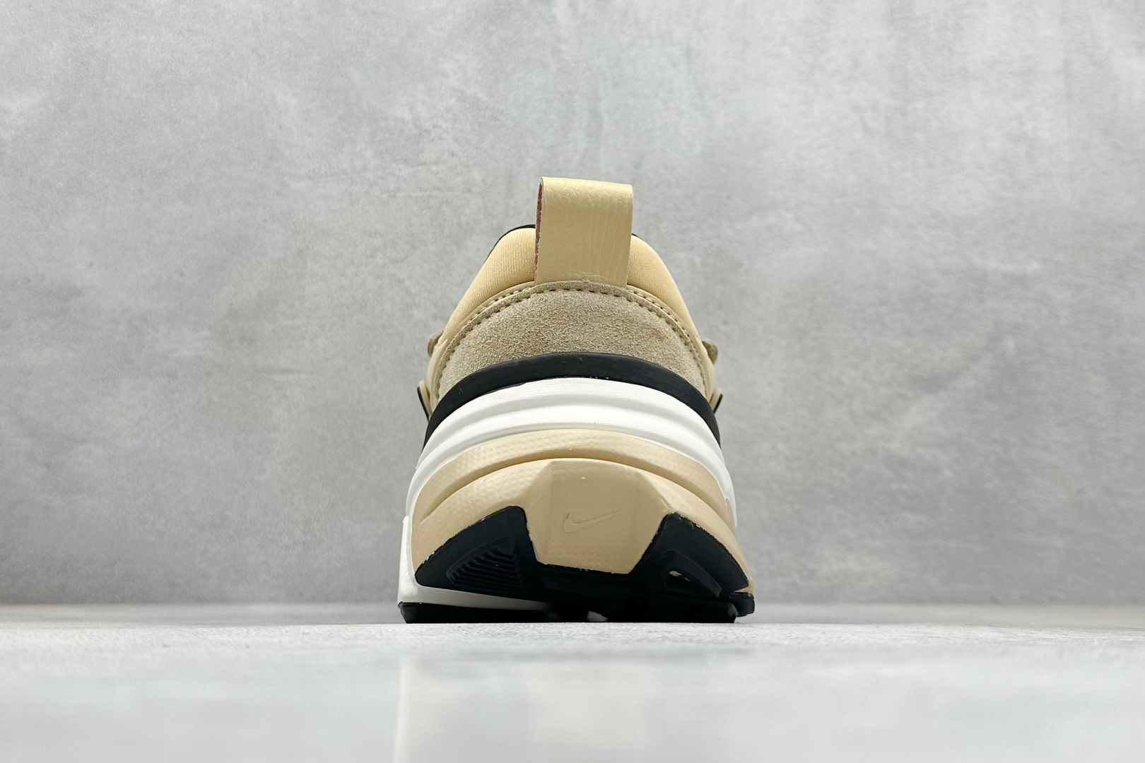 NIKE V2K Runtekk 黄白 减震防滑复古低帮跑步鞋 FN6703-200
