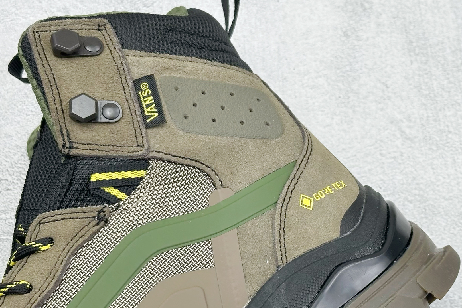 图片[9]-Vans UltraRange Exo Hi Gore-tex Mte-3 万斯经典百搭休闲高帮板鞋户外靴 实拍调校N版已经零色差零失真 百分百还原实物色彩所见即所得 不存在货不对板色差等低级问题 选购参考实物拍摄 不混卖不参货 只用心做好货 尺码：37-42-选品中心