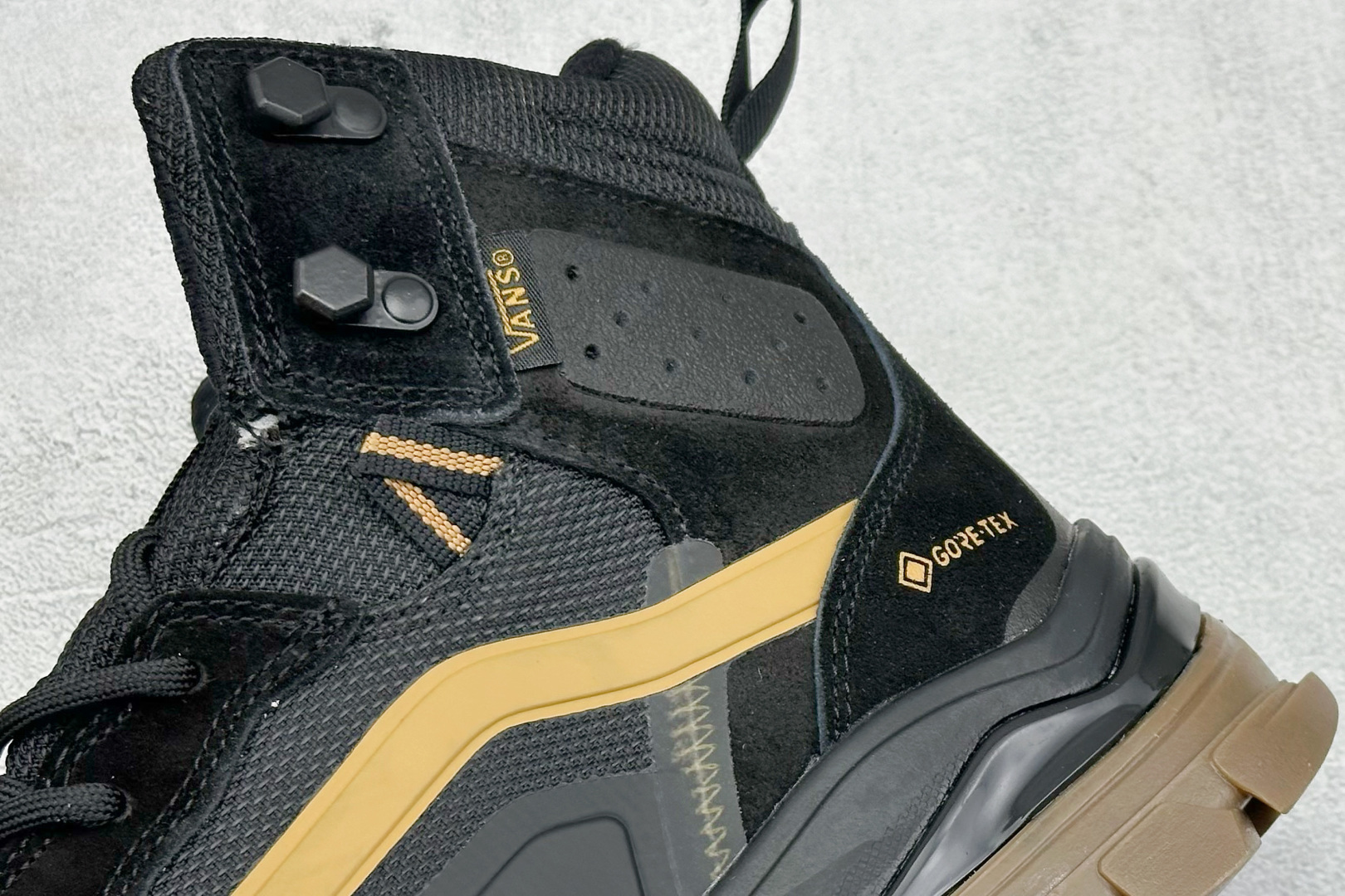 图片[9]-Vans UltraRange Exo Hi Gore-tex Mte-3 万斯经典百搭休闲高帮板鞋户外靴 实拍调校N版已经零色差零失真 百分百还原实物色彩所见即所得 不存在货不对板色差等低级问题 选购参考实物拍摄 不混卖不参货 只用心做好货 尺码：37-42-选品中心