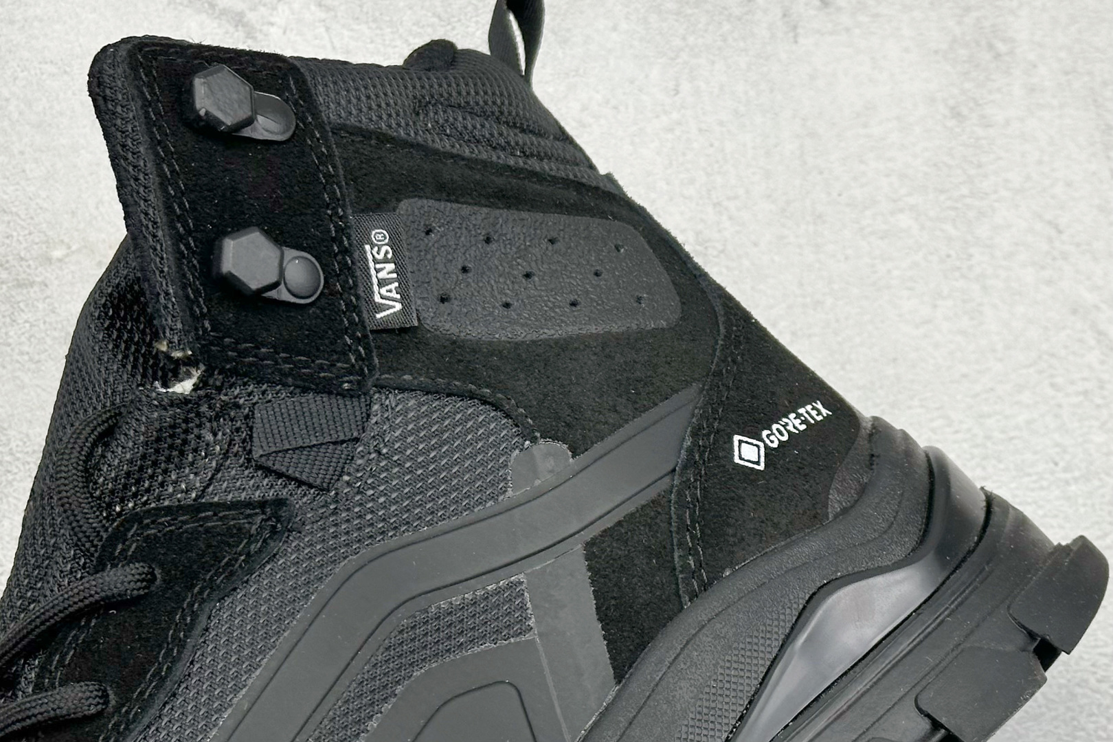 图片[9]-Vans UltraRange Exo Hi Gore-tex Mte-3 万斯经典百搭休闲高帮板鞋户外靴 实拍调校N版已经零色差零失真 百分百还原实物色彩所见即所得 不存在货不对板色差等低级问题 选购参考实物拍摄 不混卖不参货 只用心做好货 尺码：37-42-选品中心