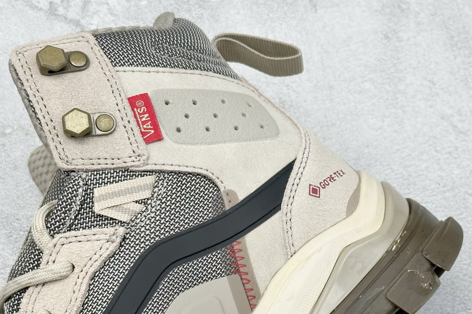 Vans UltraRange Exo Hi Gore-tex Mte-3 万斯经典百搭休闲高帮板鞋户外靴