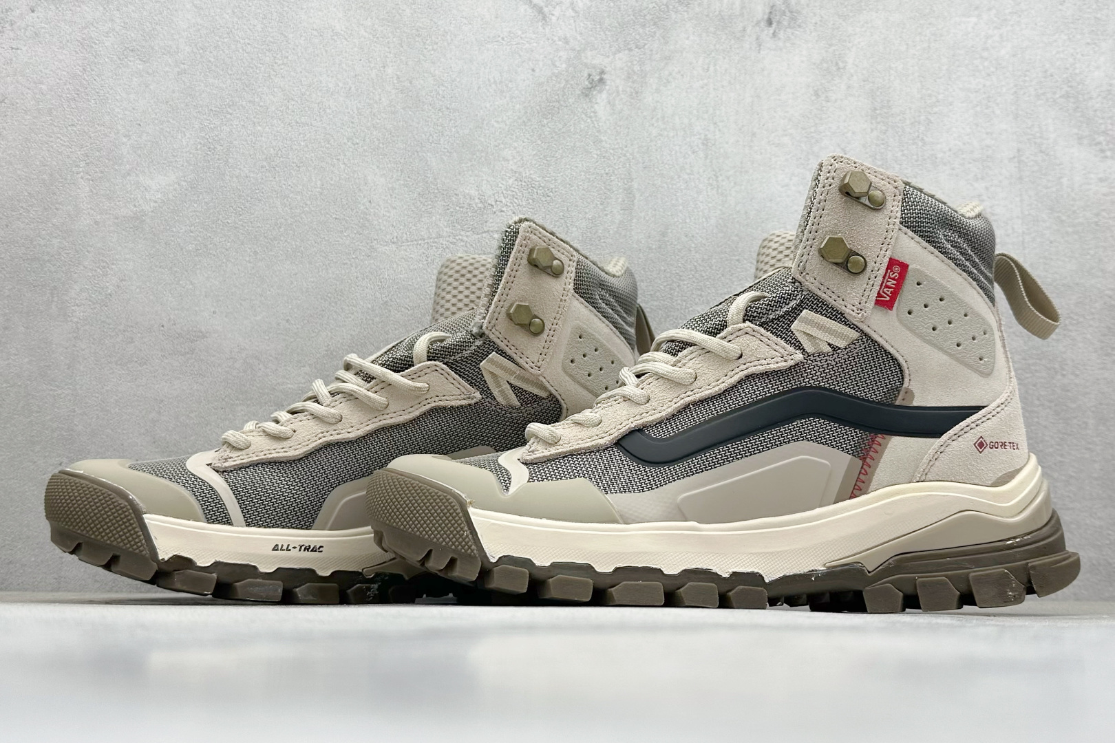 Vans UltraRange Exo Hi Gore-tex Mte-3 万斯经典百搭休闲高帮板鞋户外靴