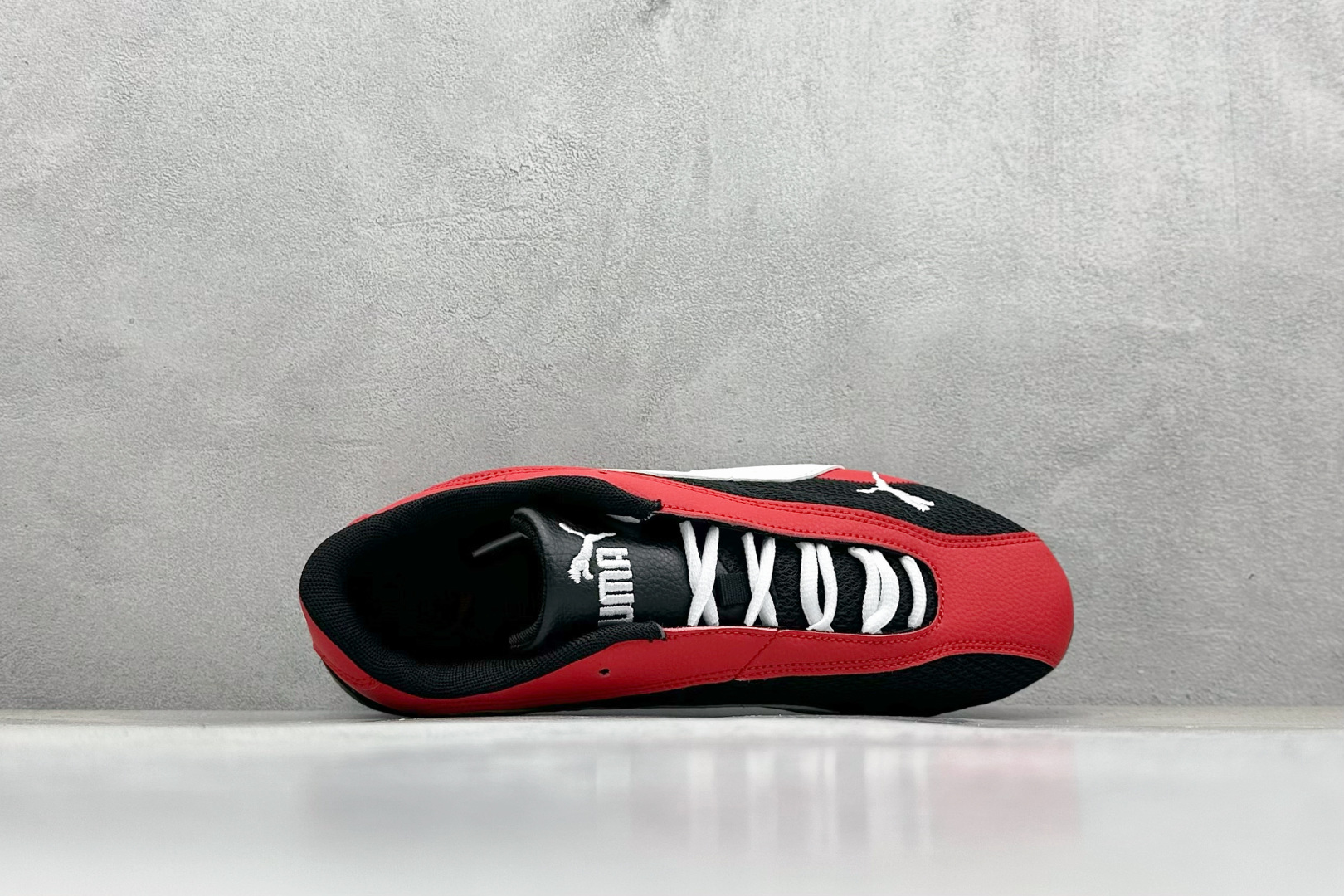 图片[3]-HY性价比Puma Speedcet OG 彪马低帮复古运动休闲赛车跑鞋 以趣味十足又前卫复古的设计引领潮流，将赛道精神融入街头时尚，开启前卫竞速之旅。融入经典配色，主打前卫复古风。鞋款的鞋侧以复古的流线造型，缀以经典Logo，巧妙吸睛；麂皮+网眼融合舒适鞋面，赋予了独特的个性美学，演绎赛车的无尽能量。 货号：402995-02 尺码：36-45-选品中心