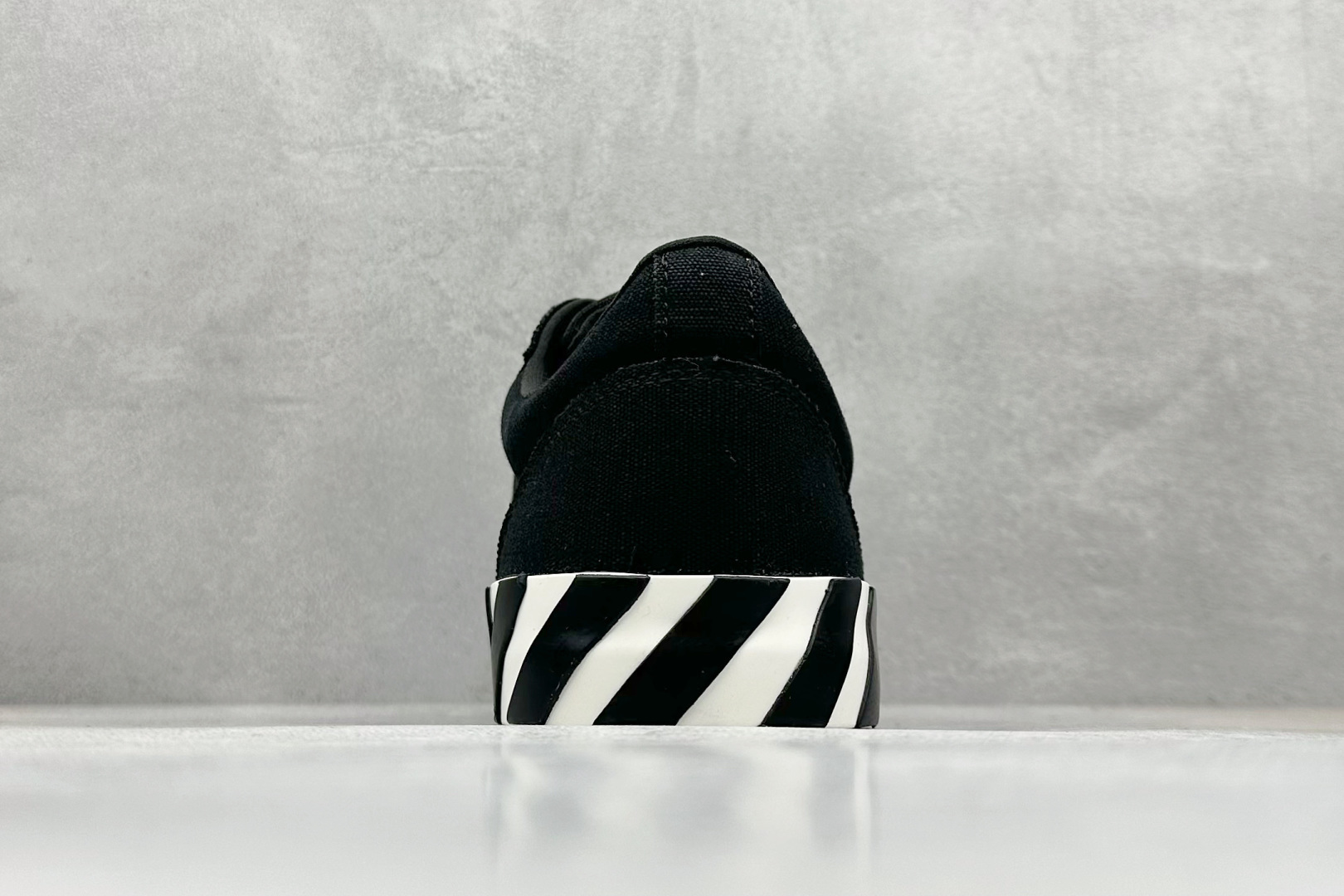 图片[6]-S版OFF-WHITE GYM SHOES LOVERS 舒适百搭防滑耐磨低帮帆布鞋  尺码：36 37 38 39 40 41 42 43 44 45 46 47-选品中心