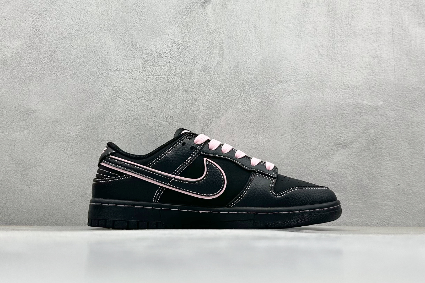 Nike SB Dunk Low Supreme联名 全黑米线 高端定制 低帮休闲板鞋 QW5836-014