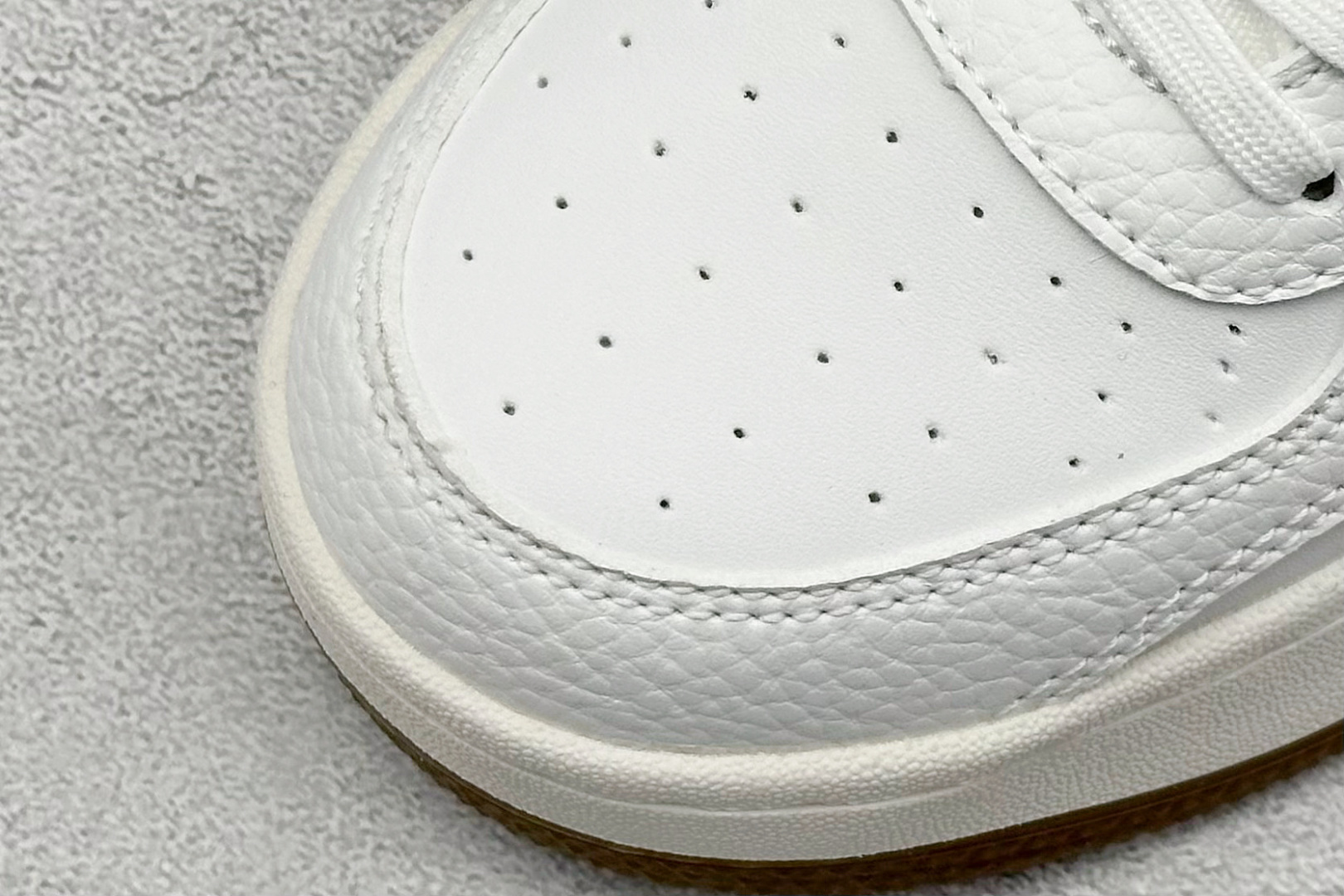 图片[7]-Alo Yoga Recovery Mode 人气单品 舒适简约防滑耐磨低帮休闲板鞋  #Alo Yoga于2007年创立于洛杉矶，意在传播有意识的运动，同时激发人们的健康意识与创造力。品牌的核心理念在于制作能够带来完美体验的瑜伽服饰与功能性单品，让有意识的运动融入并改变生活。  尺码：35-45-选品中心