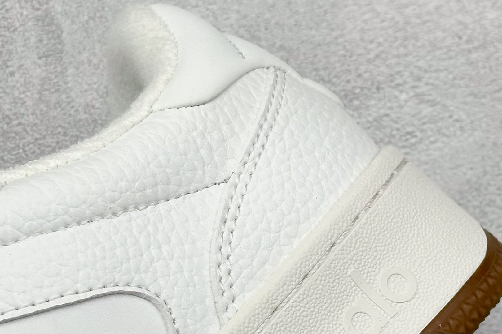 图片[9]-Alo Yoga Recovery Mode 人气单品 舒适简约防滑耐磨低帮休闲板鞋  #Alo Yoga于2007年创立于洛杉矶，意在传播有意识的运动，同时激发人们的健康意识与创造力。品牌的核心理念在于制作能够带来完美体验的瑜伽服饰与功能性单品，让有意识的运动融入并改变生活。  尺码：35-45-选品中心