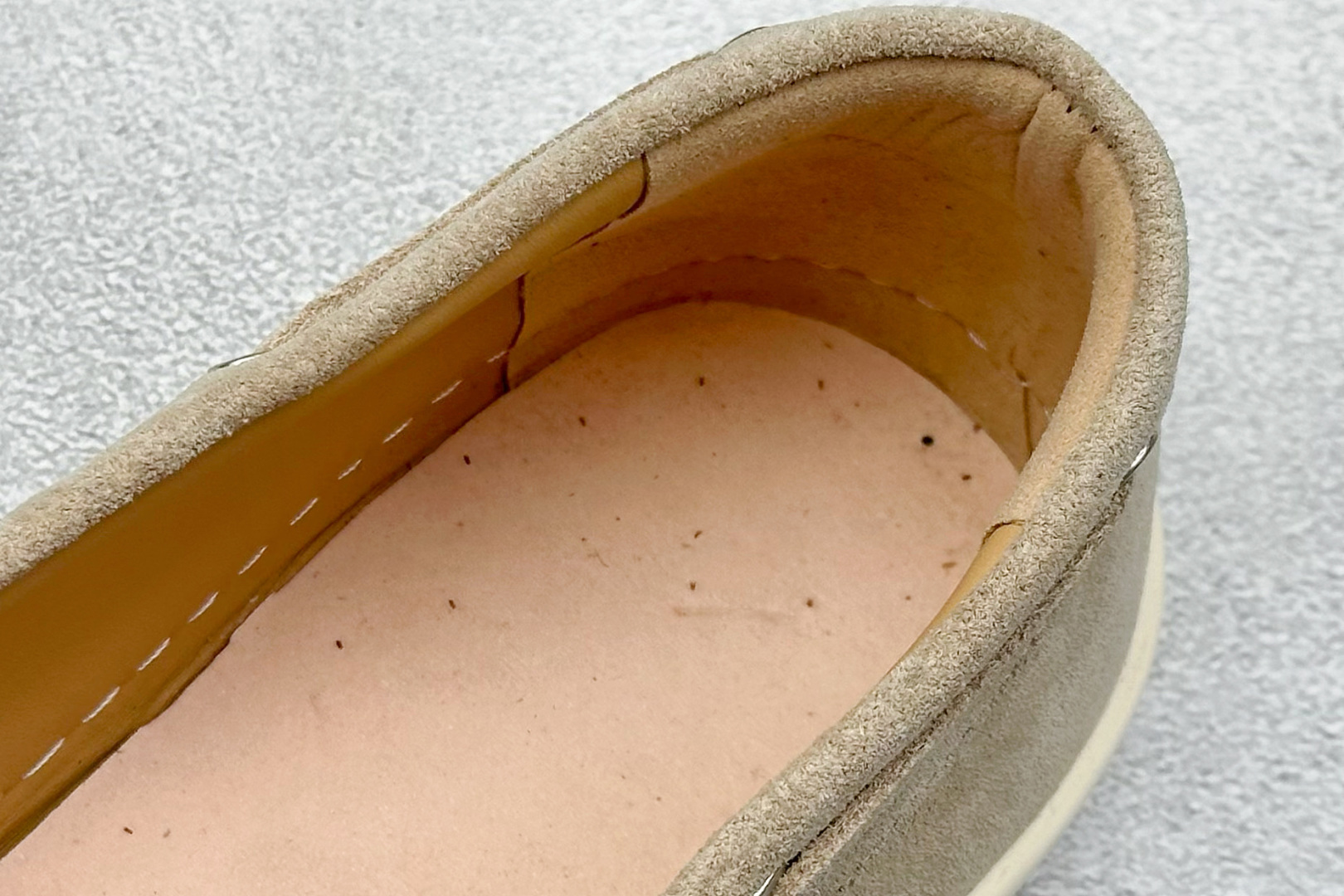 图片[8]-Loro Piana 诺悠翩雅 LP 老钱风 低帮休闲板鞋 海淘代购同渠道品质 高端零售 外贸充正专供 原版购入开发 鞋身、反口里、鞋垫、中底均采用原厂Bonaudo牛皮 鞋头采用Zonta牛反绒 后跟采用CFC高丝光牛反绒 原版数据 0色差低透 尺码：37-46-选品中心