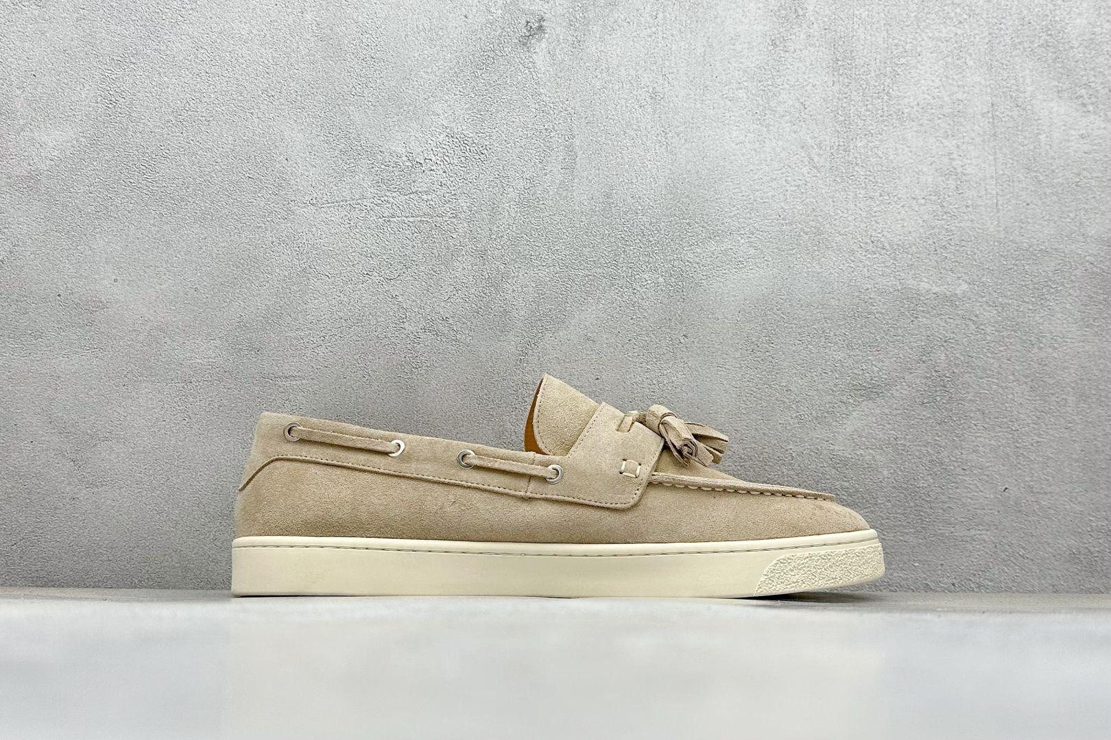 图片[2]-Loro Piana 诺悠翩雅 LP 老钱风 低帮休闲板鞋 海淘代购同渠道品质 高端零售 外贸充正专供 原版购入开发 鞋身、反口里、鞋垫、中底均采用原厂Bonaudo牛皮 鞋头采用Zonta牛反绒 后跟采用CFC高丝光牛反绒 原版数据 0色差低透 尺码：37-46-选品中心