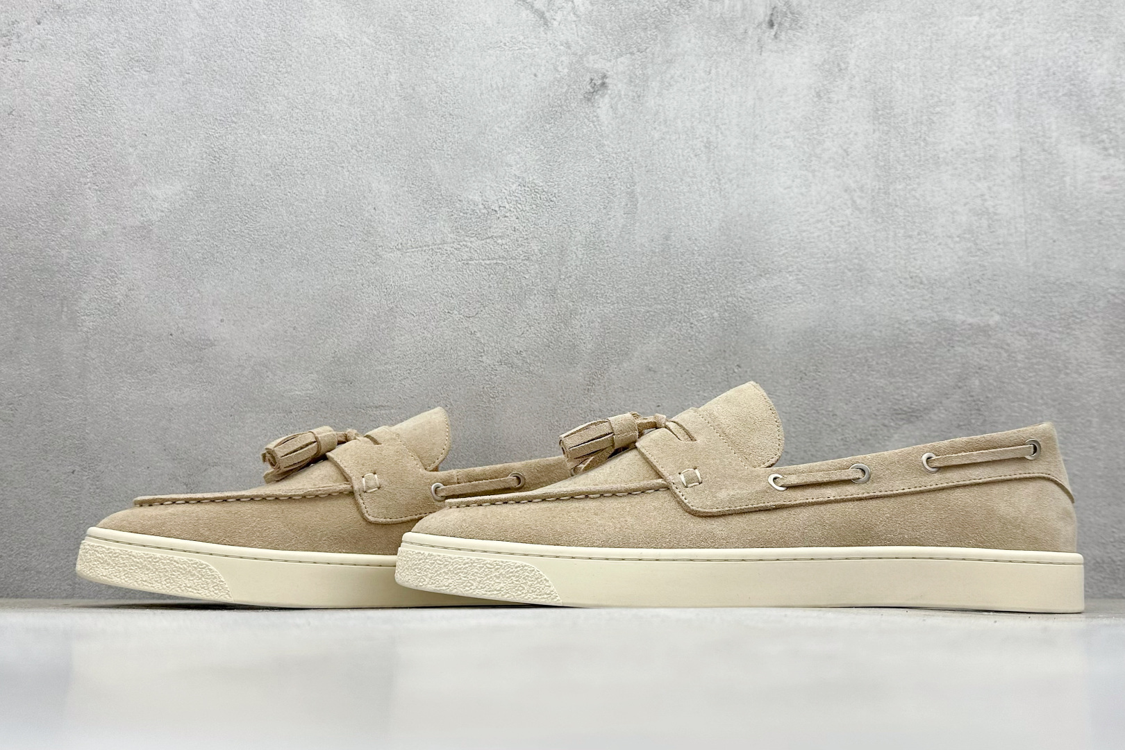 图片[5]-Loro Piana 诺悠翩雅 LP 老钱风 低帮休闲板鞋 海淘代购同渠道品质 高端零售 外贸充正专供 原版购入开发 鞋身、反口里、鞋垫、中底均采用原厂Bonaudo牛皮 鞋头采用Zonta牛反绒 后跟采用CFC高丝光牛反绒 原版数据 0色差低透 尺码：37-46-选品中心