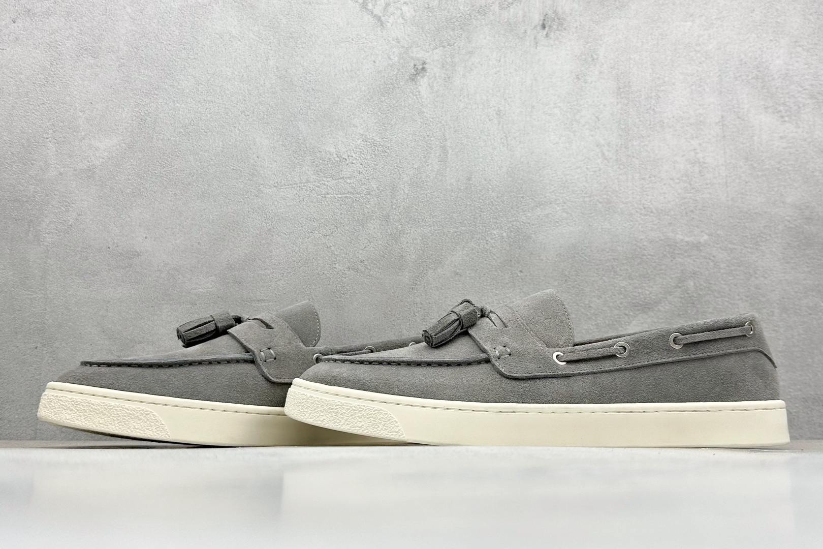 图片[5]-Loro Piana 诺悠翩雅 LP 老钱风 低帮休闲板鞋 海淘代购同渠道品质 高端零售 外贸充正专供 原版购入开发 鞋身、反口里、鞋垫、中底均采用原厂Bonaudo牛皮 鞋头采用Zonta牛反绒 后跟采用CFC高丝光牛反绒 原版数据 0色差低透 尺码：37-46-选品中心