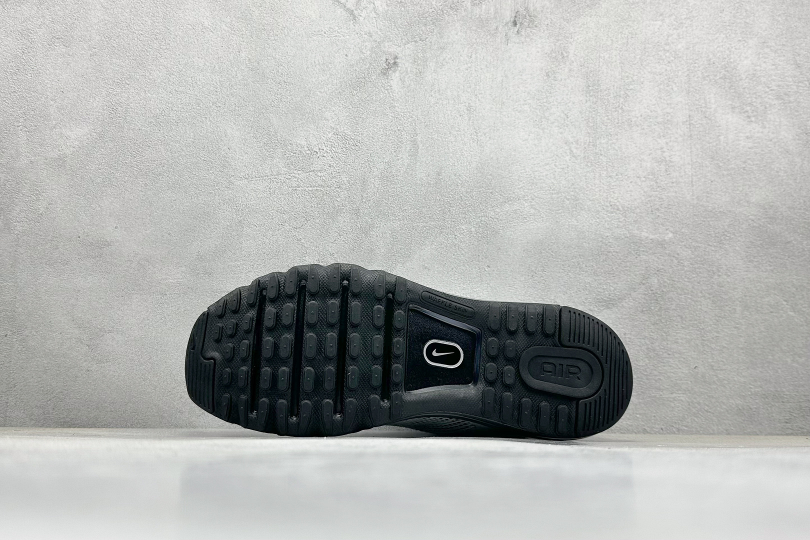 Nike Air Max 2013 舒适时尚耐磨透气 低帮跑步鞋 HF3660-101
