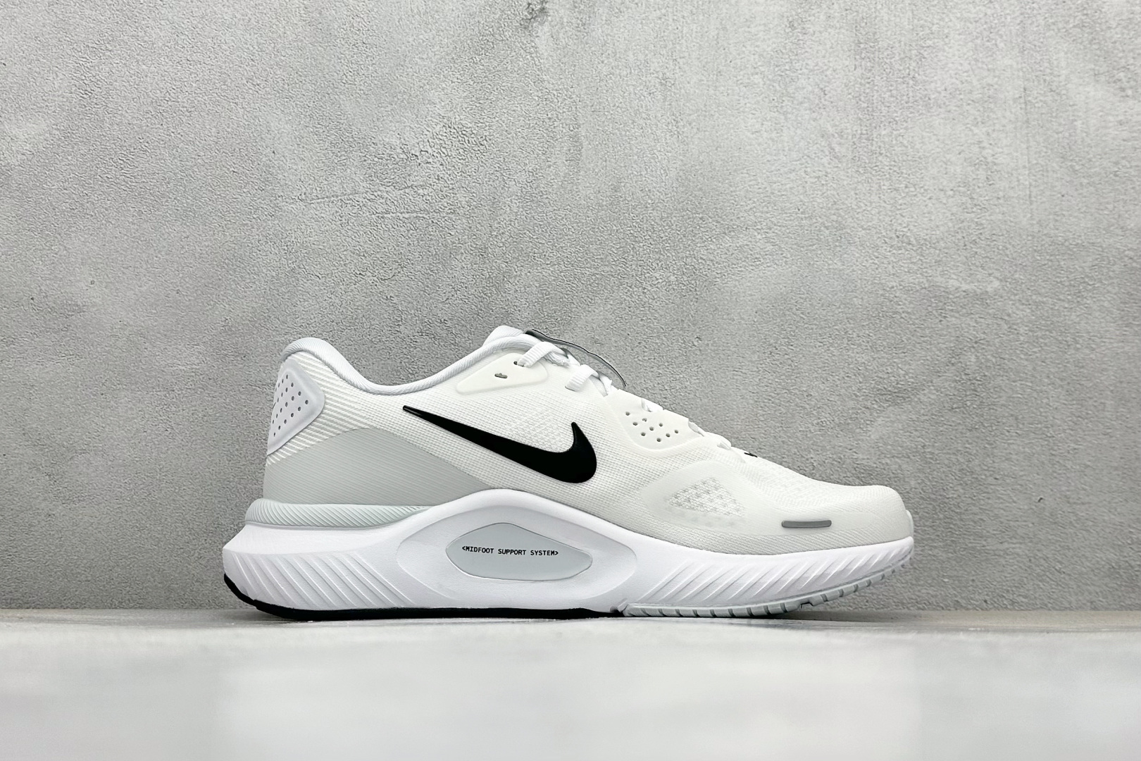180 NIKE STRUCTURE 26代登月系列网透面气 训跑练步鞋 HJ1102-100