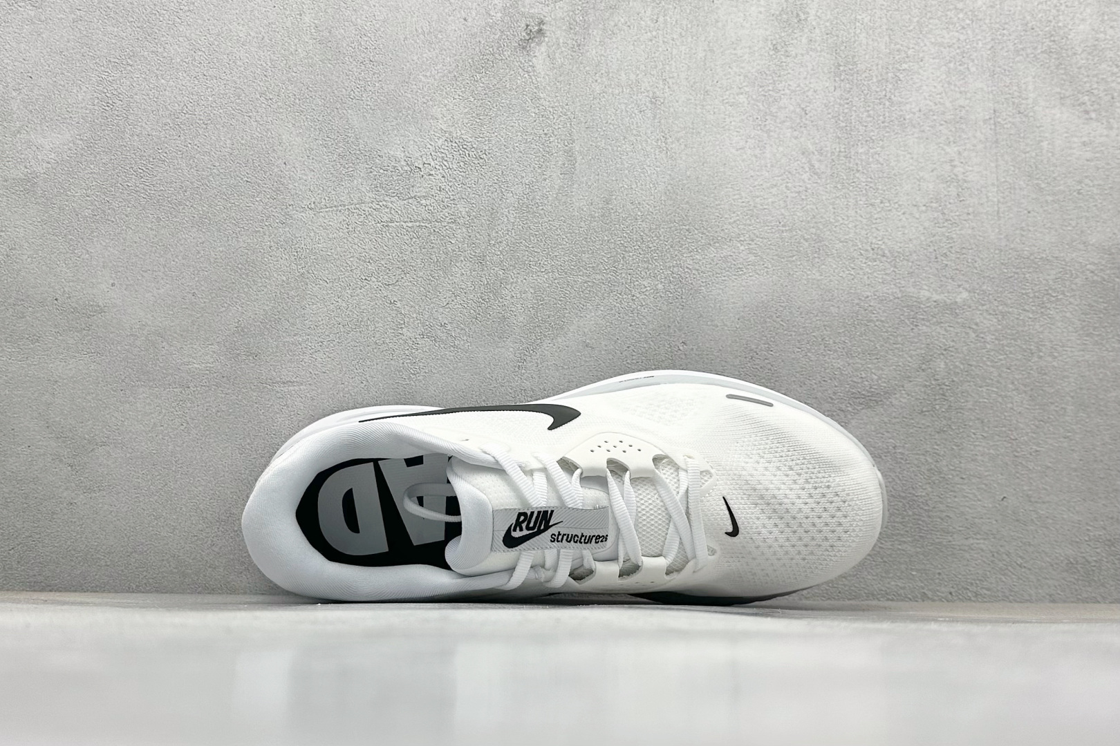 180 NIKE STRUCTURE 26代登月系列网透面气 训跑练步鞋 HJ1102-100