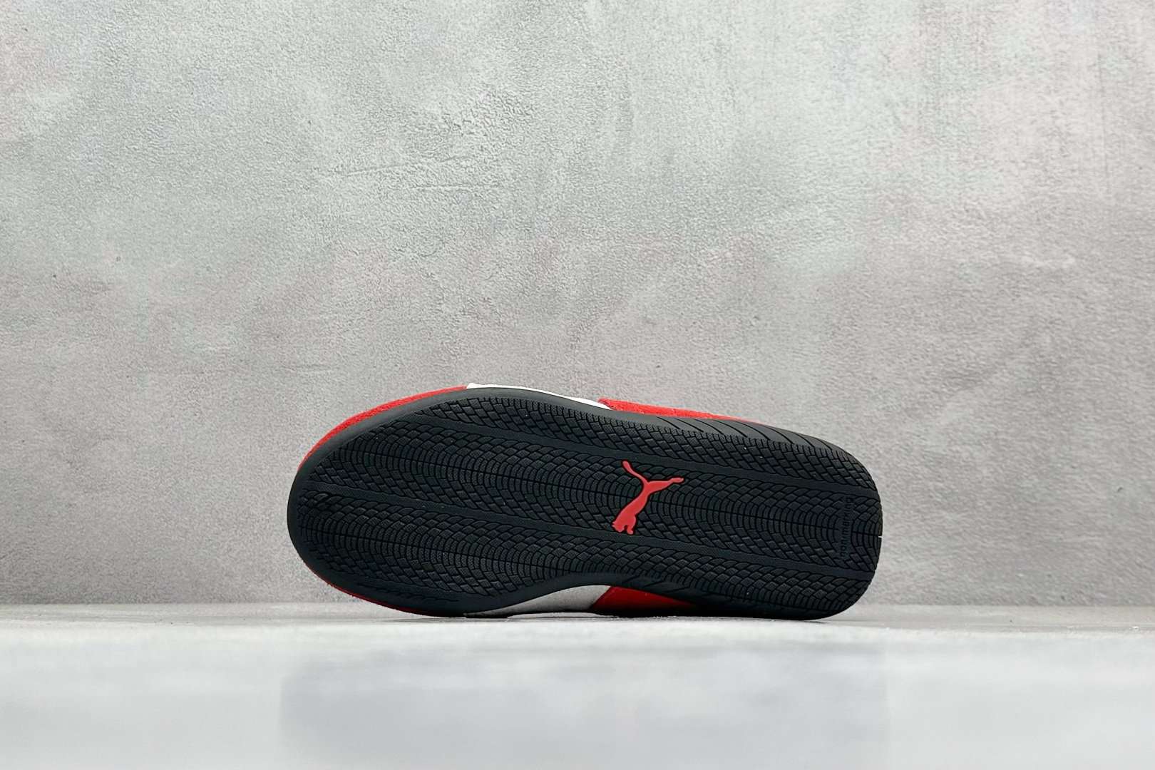 图片[4]-HY童鞋Puma Speedcet OG 彪马低帮复古运动休闲赛车跑鞋 以趣味十足又前卫复古的设计引领潮流，将赛道精神融入街头时尚，开启前卫竞速之旅。融入经典配色，主打前卫复古风。鞋款的鞋侧以复古的流线造型，缀以经典Logo，巧妙吸睛；麂皮+网眼融合舒适鞋面，赋予了独特的个性美学，演绎赛车的无尽能量。 货号：401700 02 尺码：24-35-选品中心