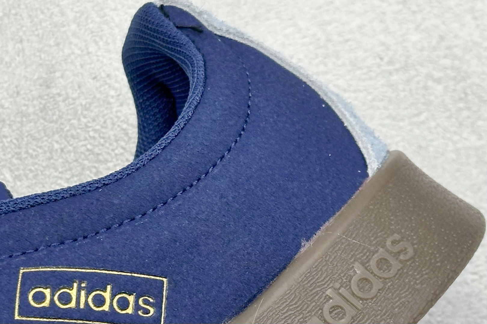 图片[9]-RA版 adidas neo VI Court CLASSIC 三叶草休闲复古运动板鞋 经典侧面三道杠和鞋舌三道杠的标示彰显其身份 承载青春情怀的板鞋 品牌辨识度清晰 货号： JR8308 尺码： 36 36.5 37 38 38.5 39 40 40.5 41 42 42.5 43 44 44.5 45-选品中心