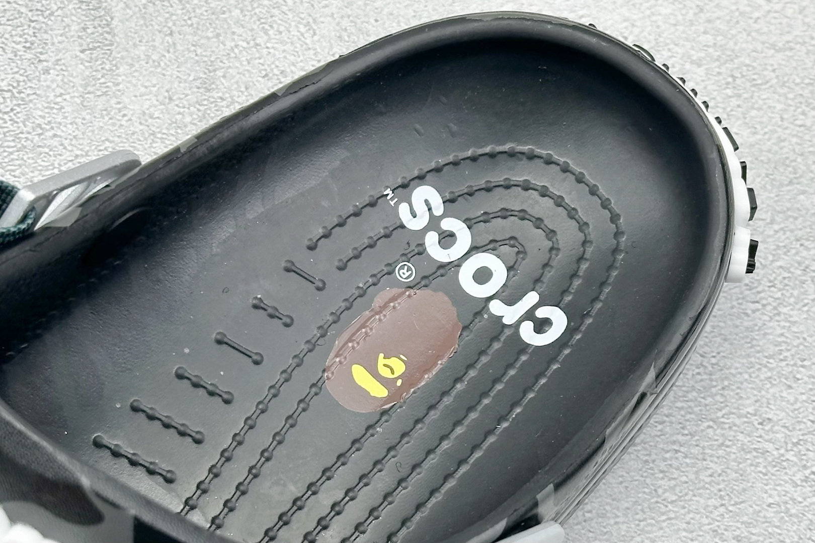 图片[8]-K Crocs Classic Clog 卡洛驰 明星 尺码： M4=36-37 M5=37-38 M6=38-39 M7=39-40 M8=41-42 M9=42-43 M10=43-44 M11=45-46-选品中心