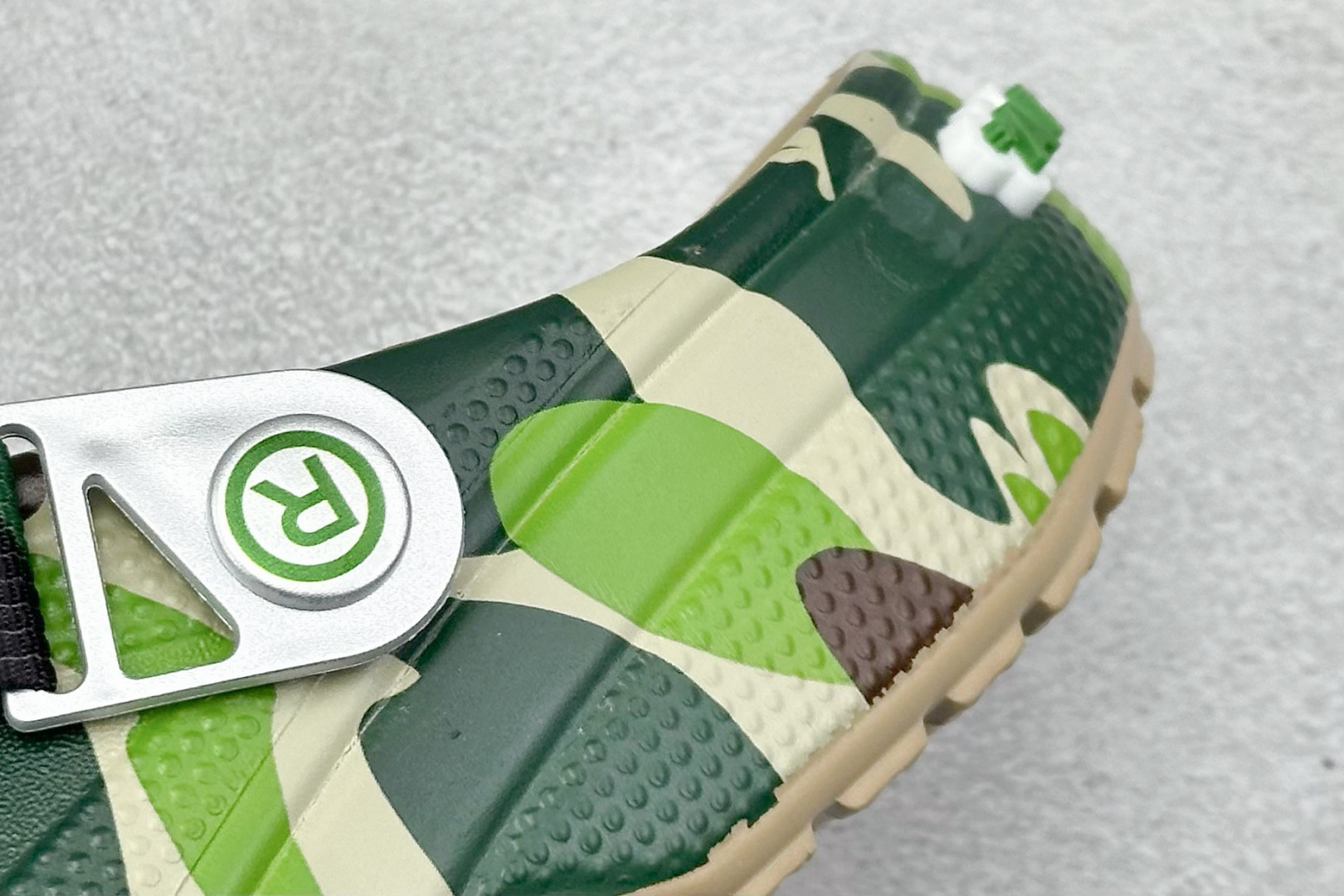 图片[9]-K Crocs Classic Clog 卡洛驰 明星 尺码： M4=36-37 M5=37-38 M6=38-39 M7=39-40 M8=41-42 M9=42-43 M10=43-44 M11=45-46-选品中心