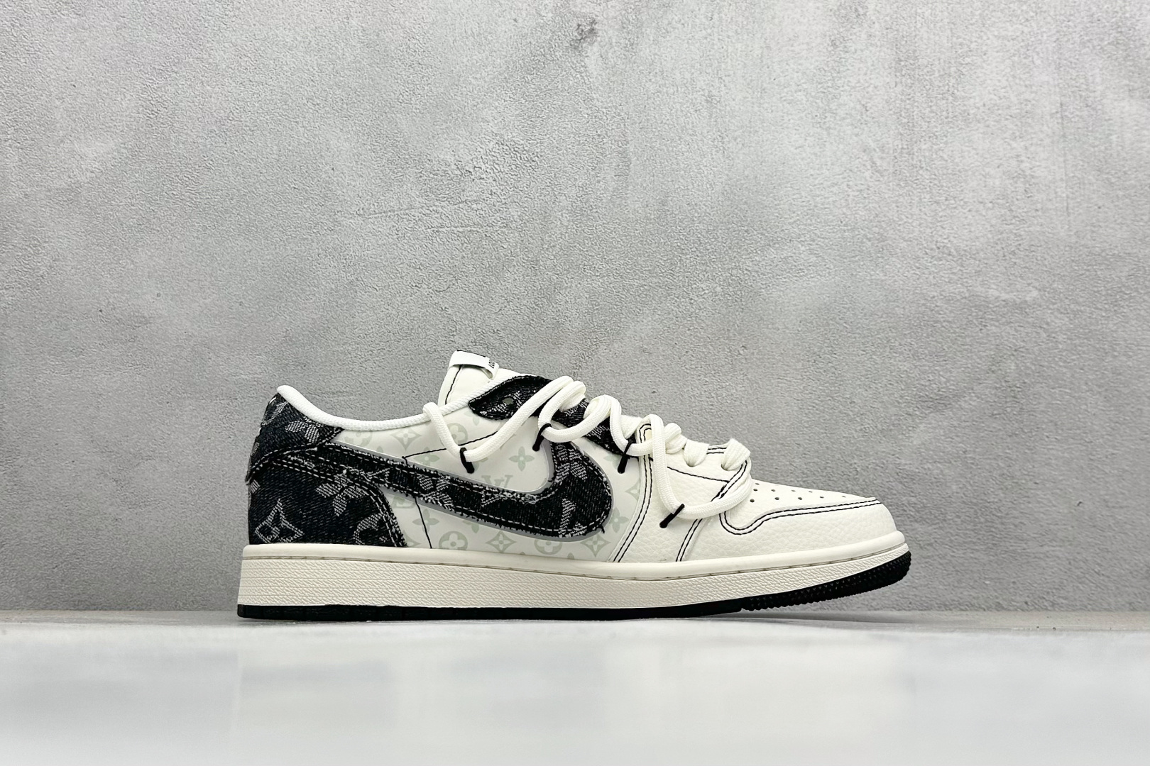 XC版Travis Scott x Fragment Design x Air Jordan 1 Low SP AJ1 乔1 LV联名 黑帆布抽绳 低帮文化休闲板鞋 YX5066-388