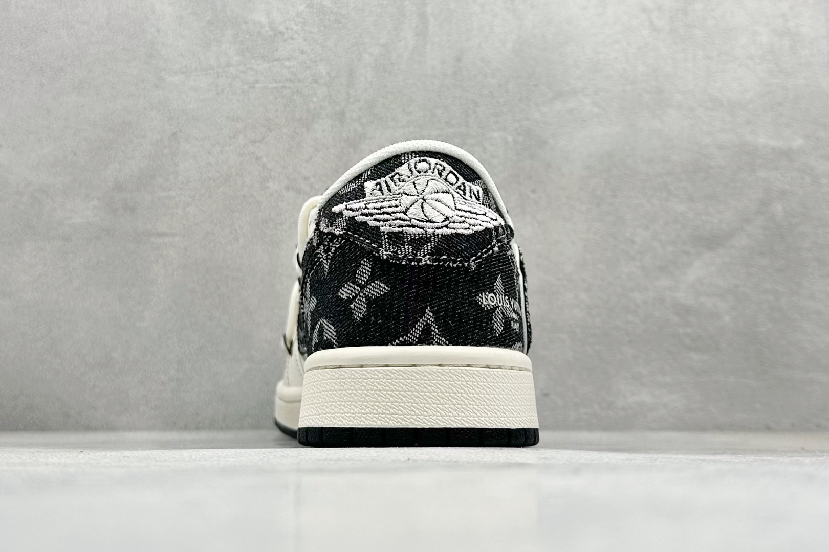 XC版Travis Scott x Fragment Design x Air Jordan 1 Low SP AJ1 乔1 LV联名 黑帆布抽绳 低帮文化休闲板鞋 YX5066-388