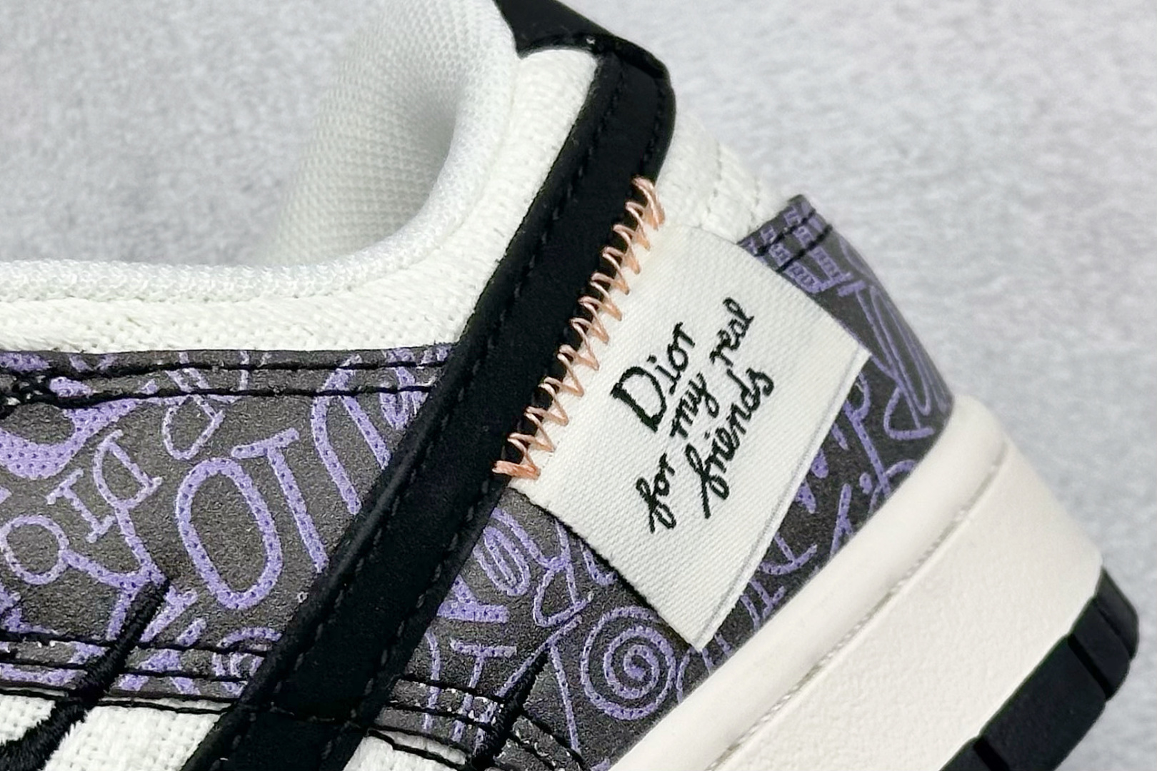 Nike SB Dunk Low x DIOR 黑白双小勾 XD1588-228