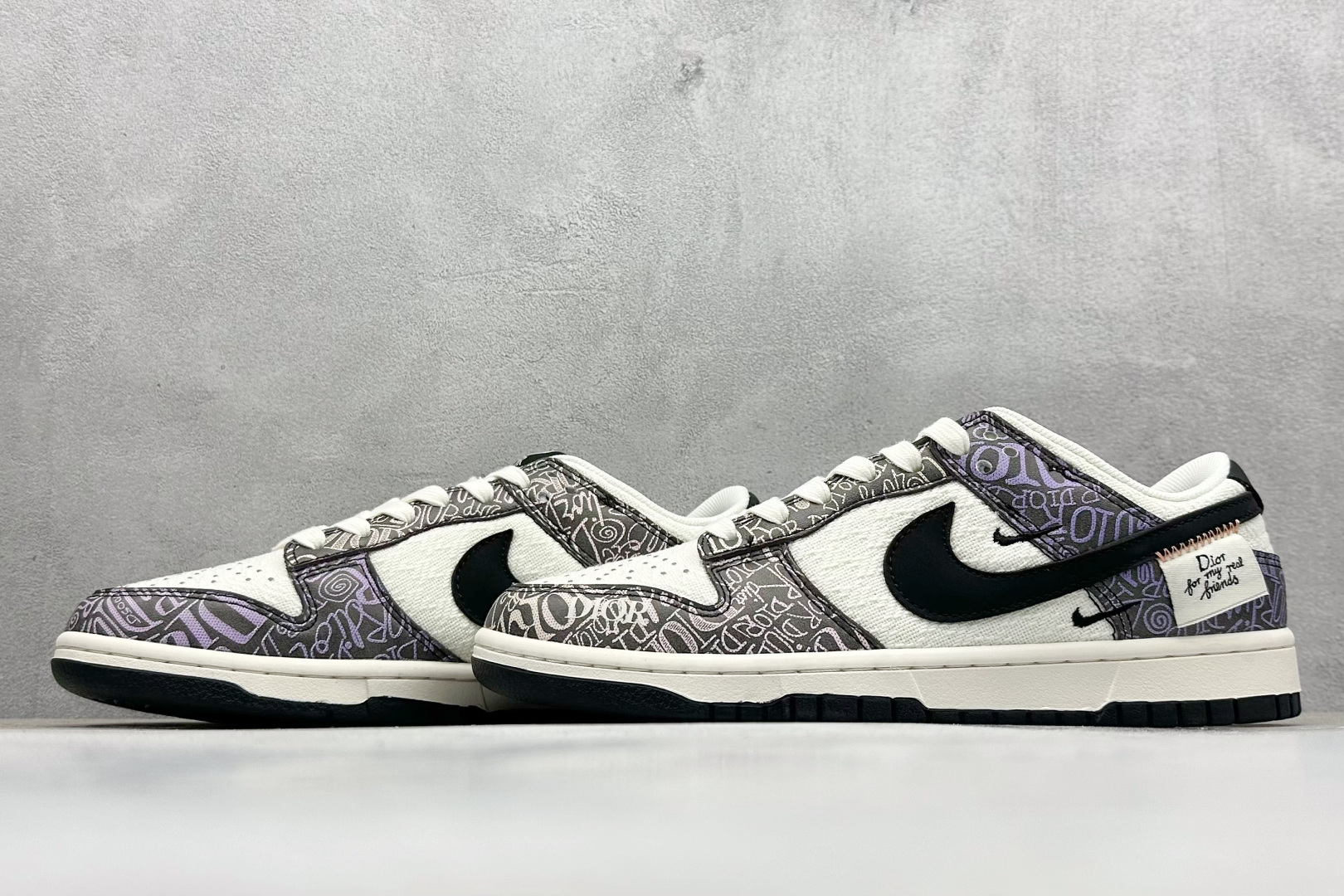 Nike SB Dunk Low x DIOR 黑白双小勾 XD1588-228