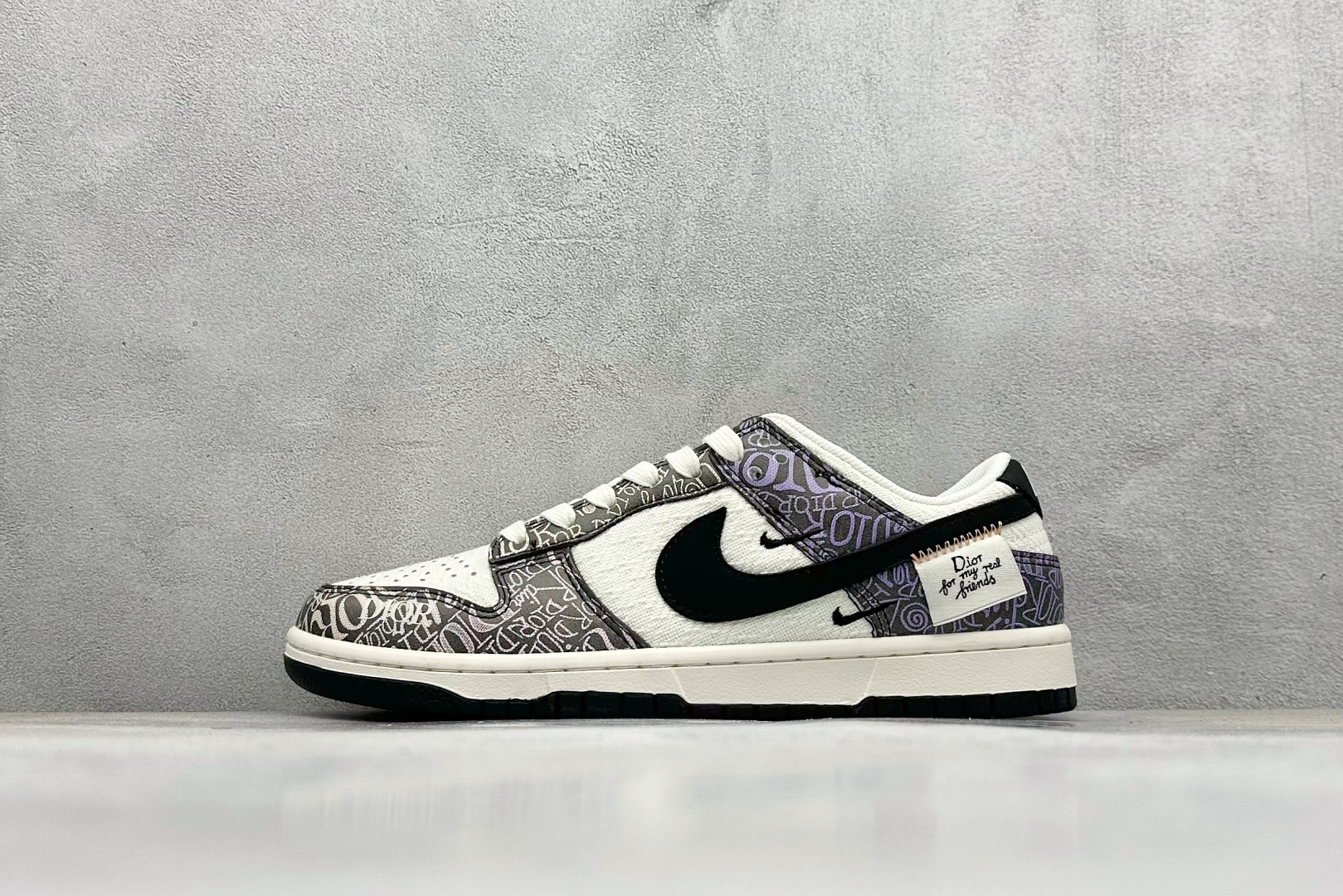 Nike SB Dunk Low x DIOR 黑白双小勾 XD1588-228