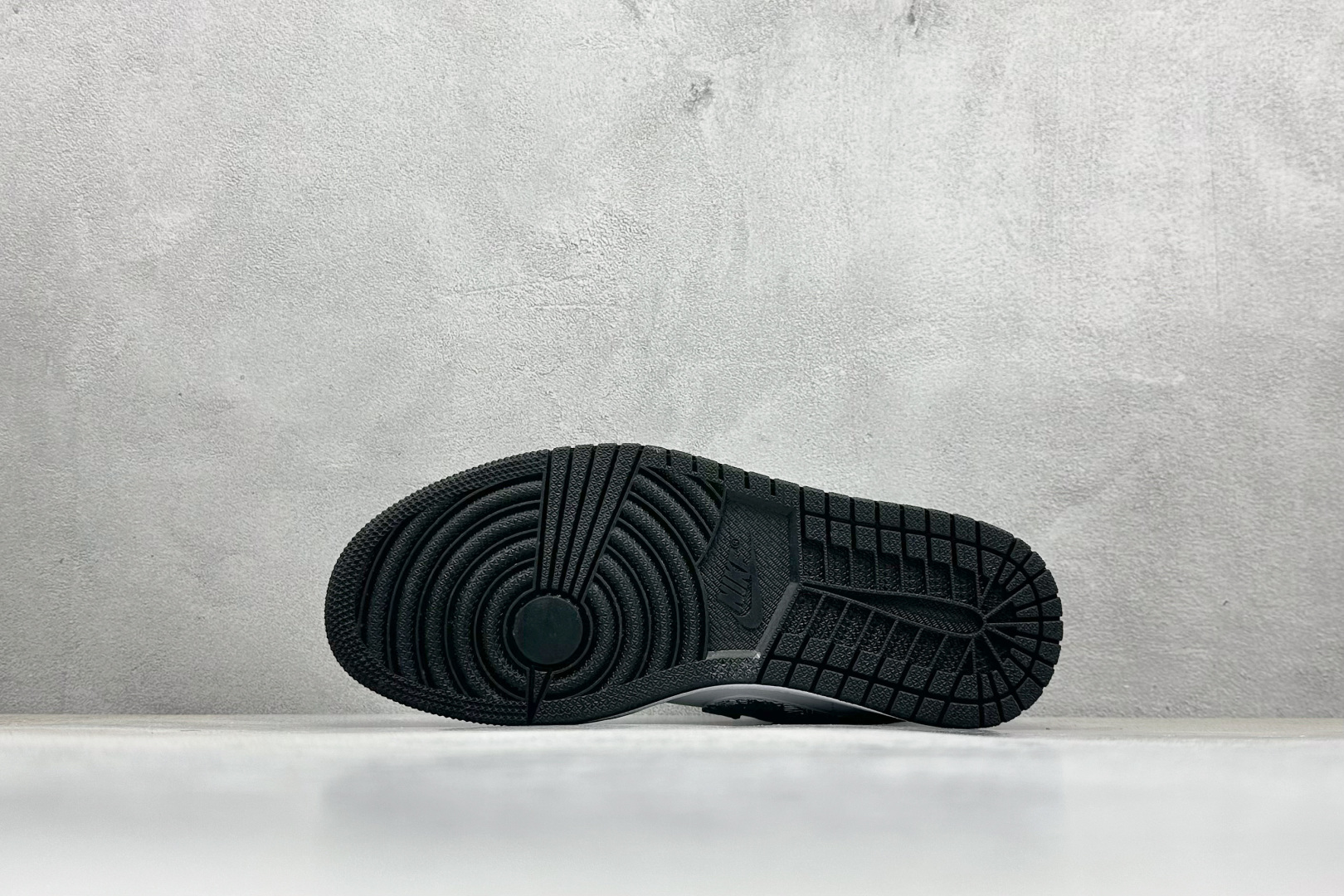 Air Jordan 1 Low 云烟梦泽 整体围绕熊猫恶作剧乘浪钓手主题设计 553558-132
