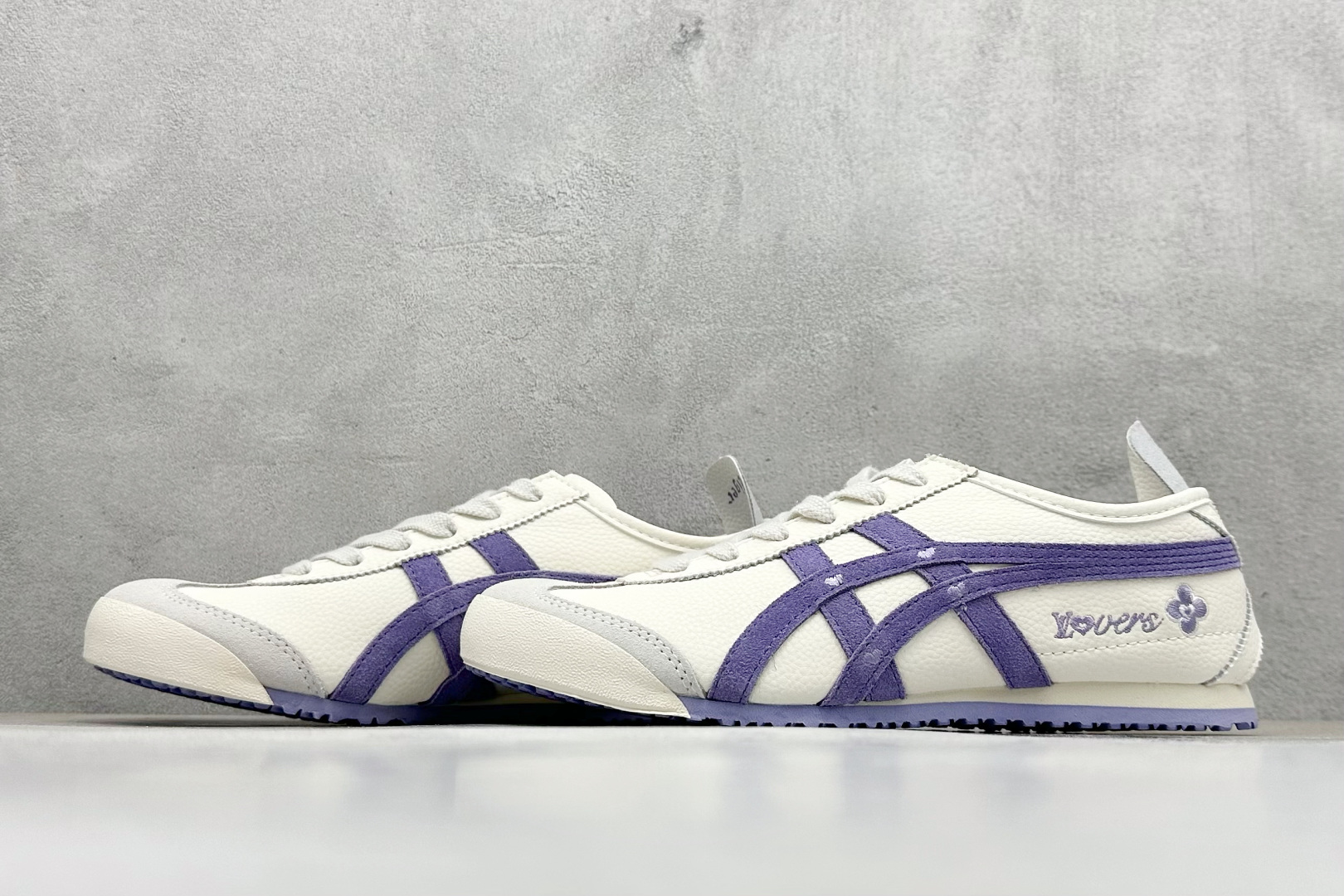 本地 
Onitsuka Tiger  Mexico 66® Paraty x Louis Vuitto