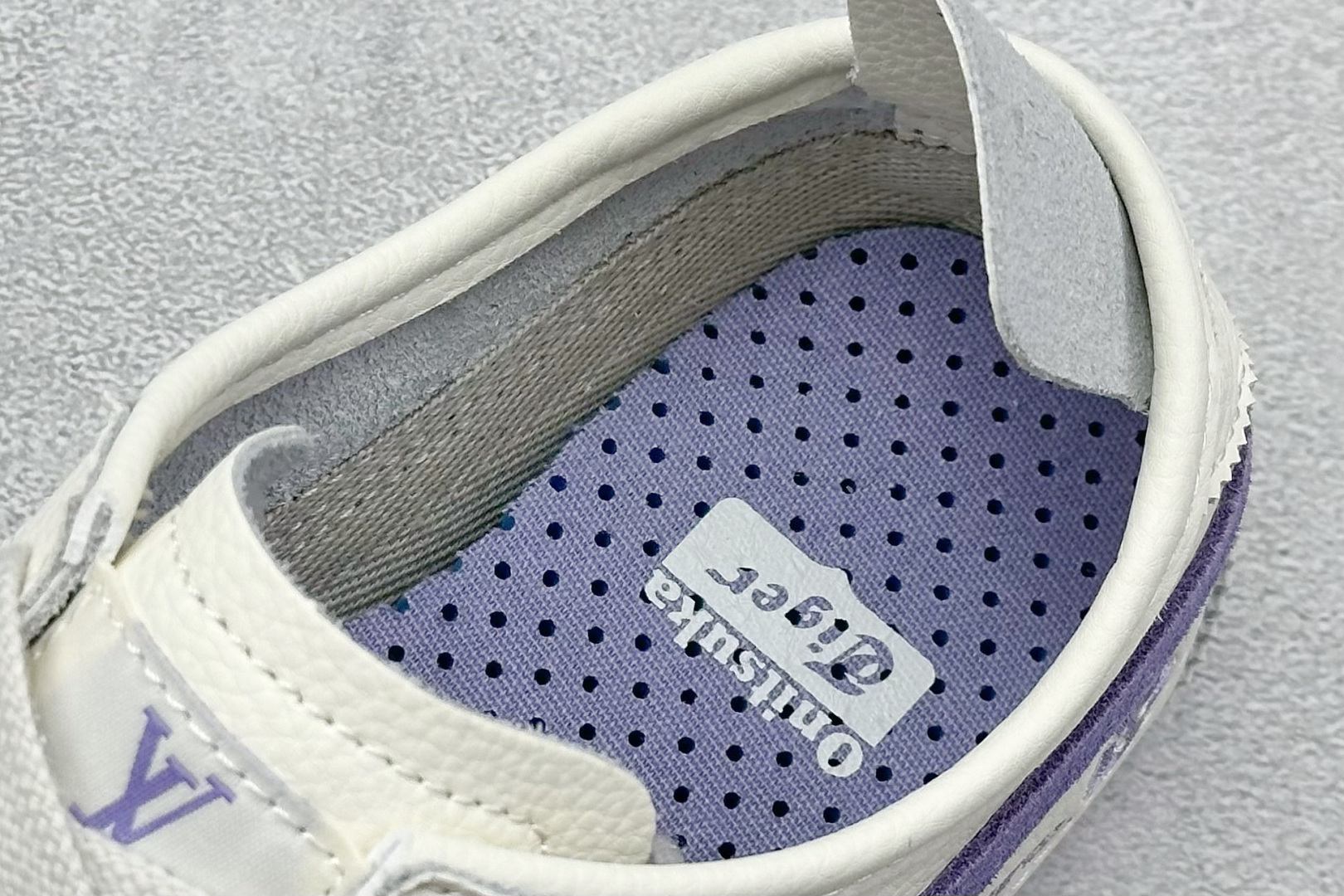 本地 
Onitsuka Tiger  Mexico 66® Paraty x Louis Vuitto