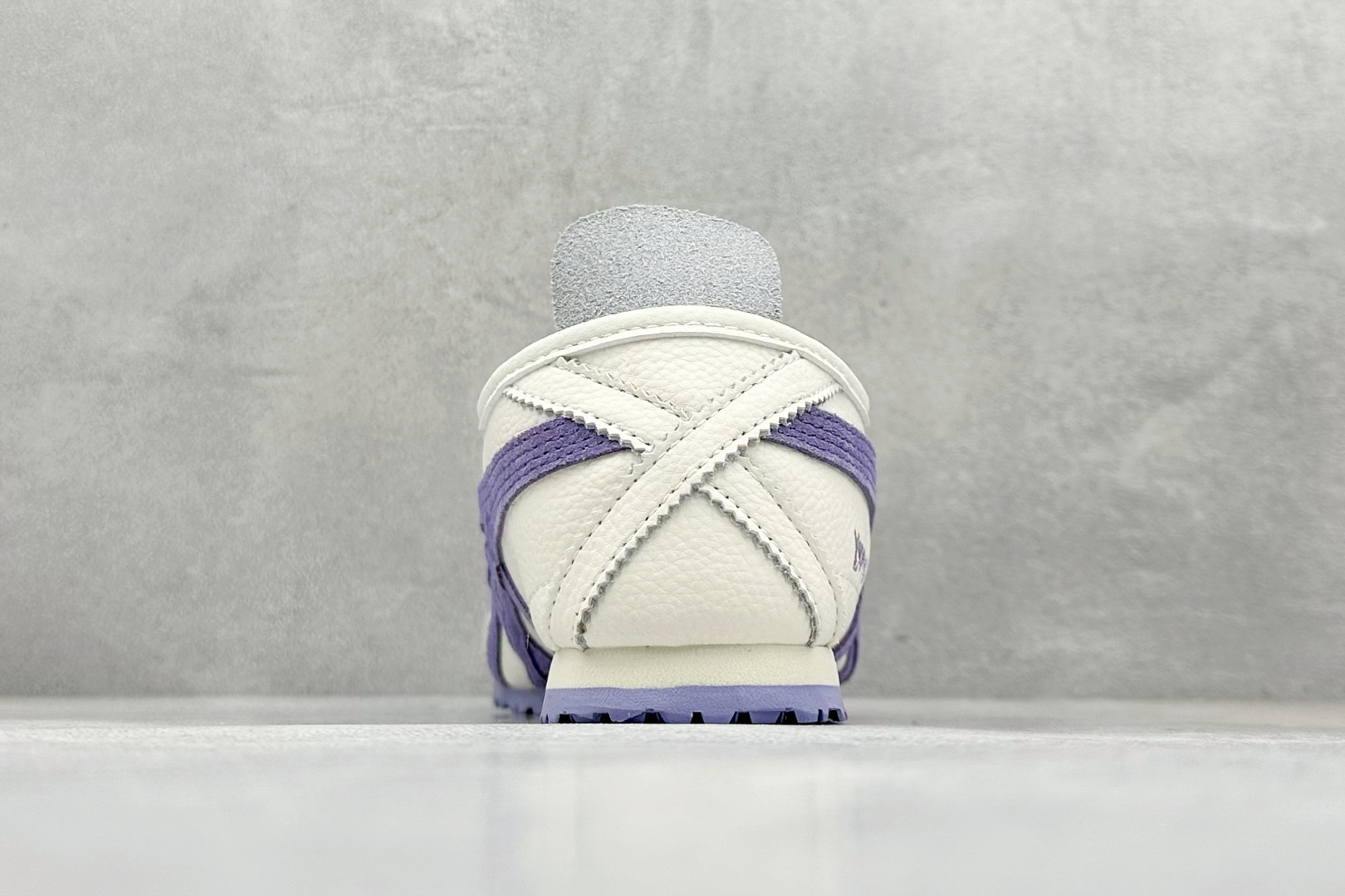 本地 
Onitsuka Tiger  Mexico 66® Paraty x Louis Vuitto
