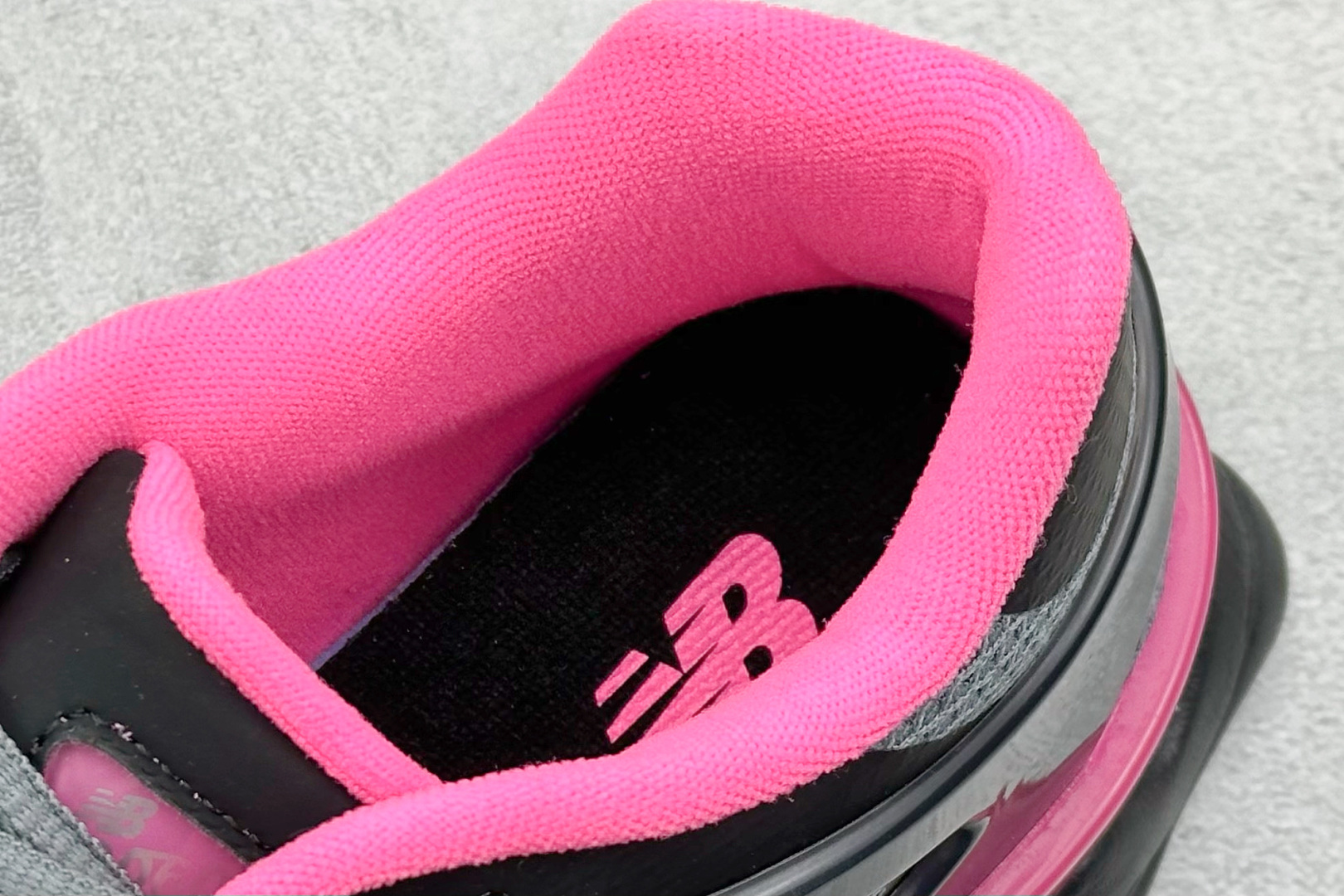Joe Freshgoods x New Balance NB9060 联名款 复古休闲运动慢跑鞋 U9060CKY