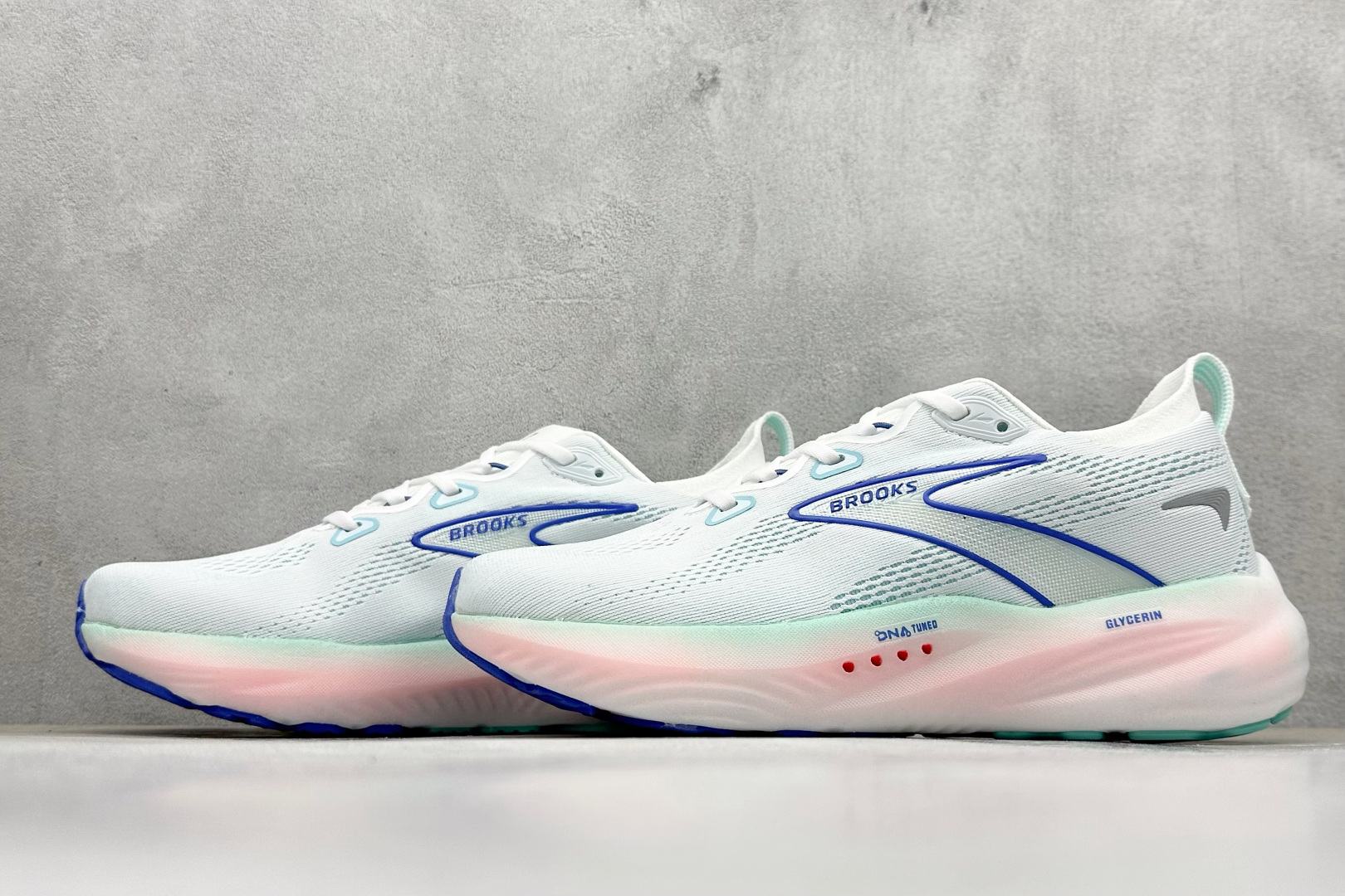 Brooks 布鲁克斯 Glycerin 22 超弹轻盈跑步鞋 低帮透气缓震支撑休闲运动慢跑鞋 120434 1B 110