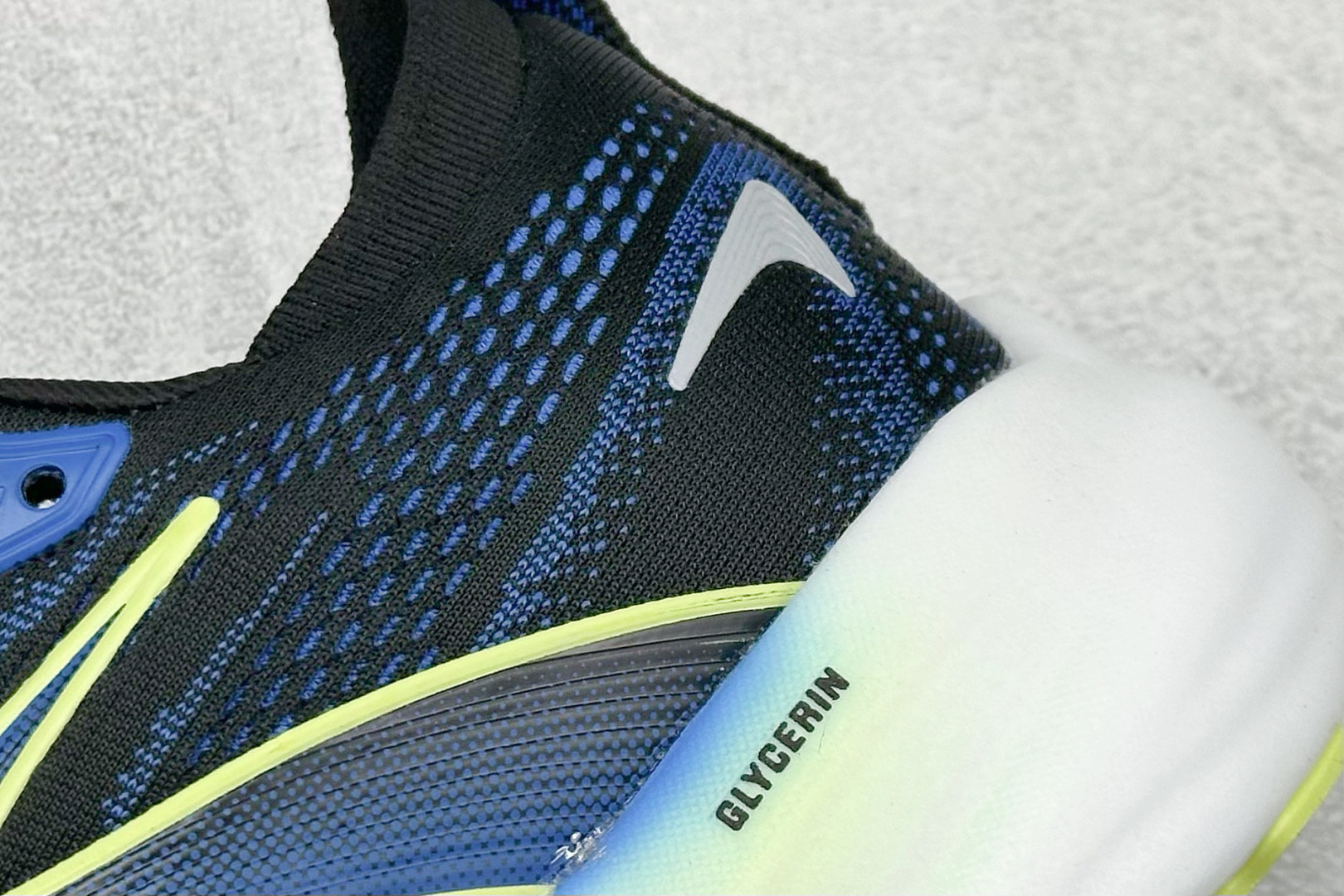 Brooks 布鲁克斯 Glycerin 22 超弹轻盈跑步鞋 低帮透气缓震支撑休闲运动慢跑鞋 110445 1D 002