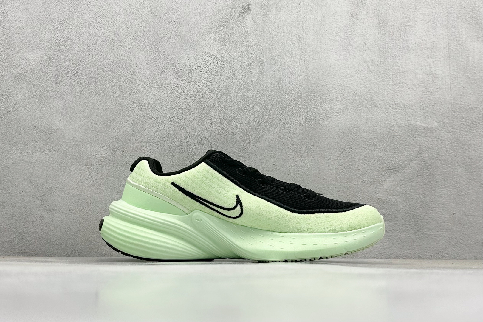 Nike Uplift 潮流舒适 织物防滑耐磨 低帮跑步鞋 IB2765-101