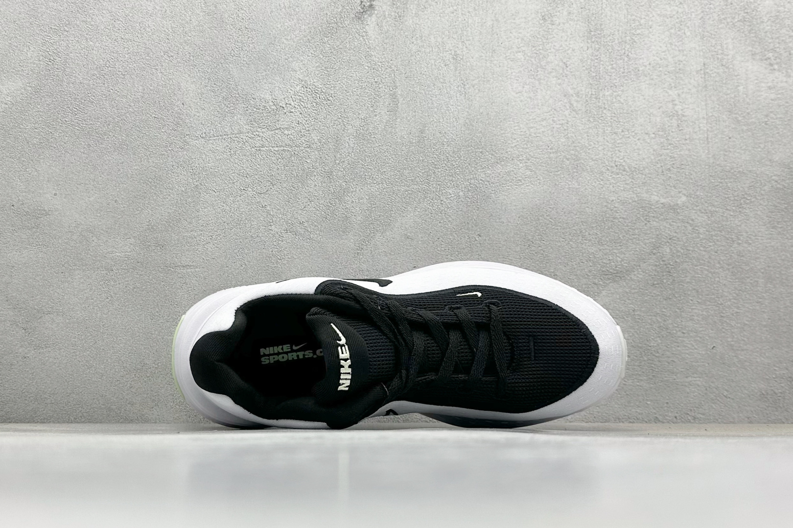 Nike Uplift 潮流舒适 织物防滑耐磨 低帮跑步鞋 616773-100