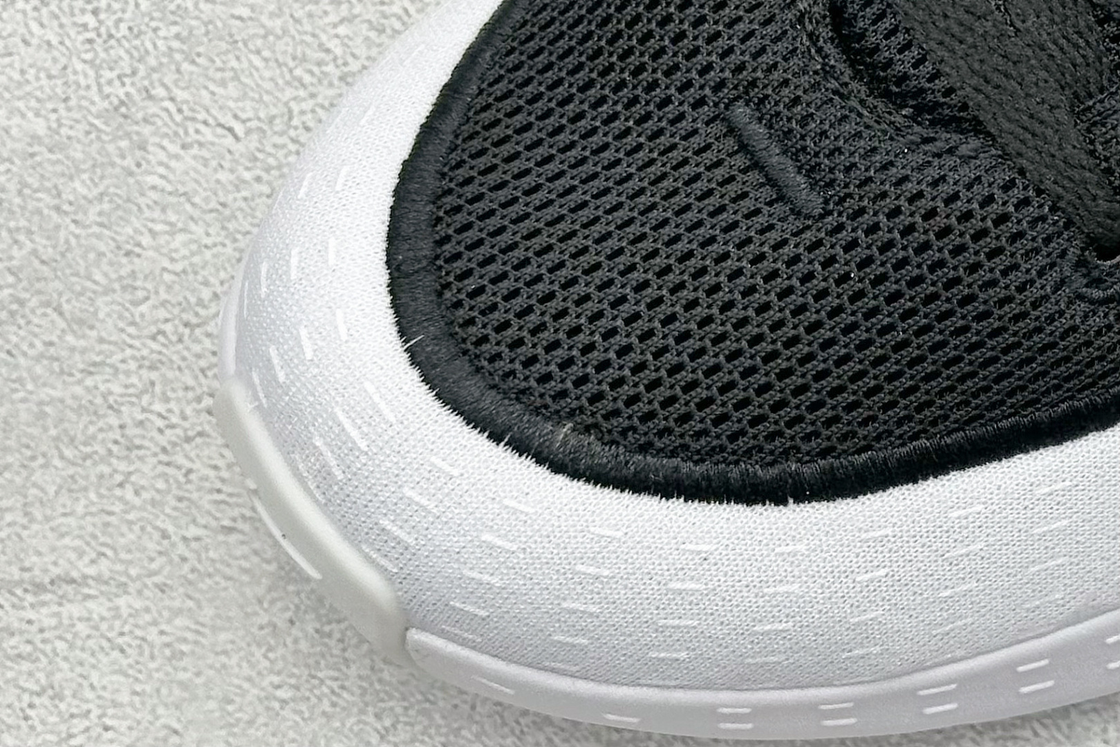 Nike Uplift 潮流舒适 织物防滑耐磨 低帮跑步鞋 616773-100