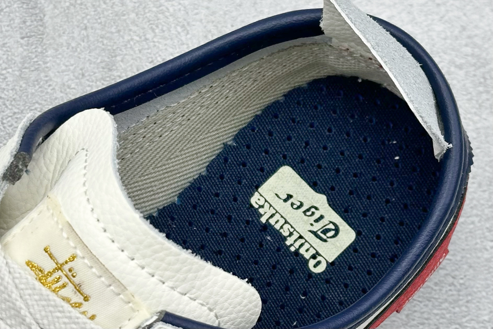 本地 
Onitsuka Tiger  Mexico 66® Paraty x Stussy 百搭单品
