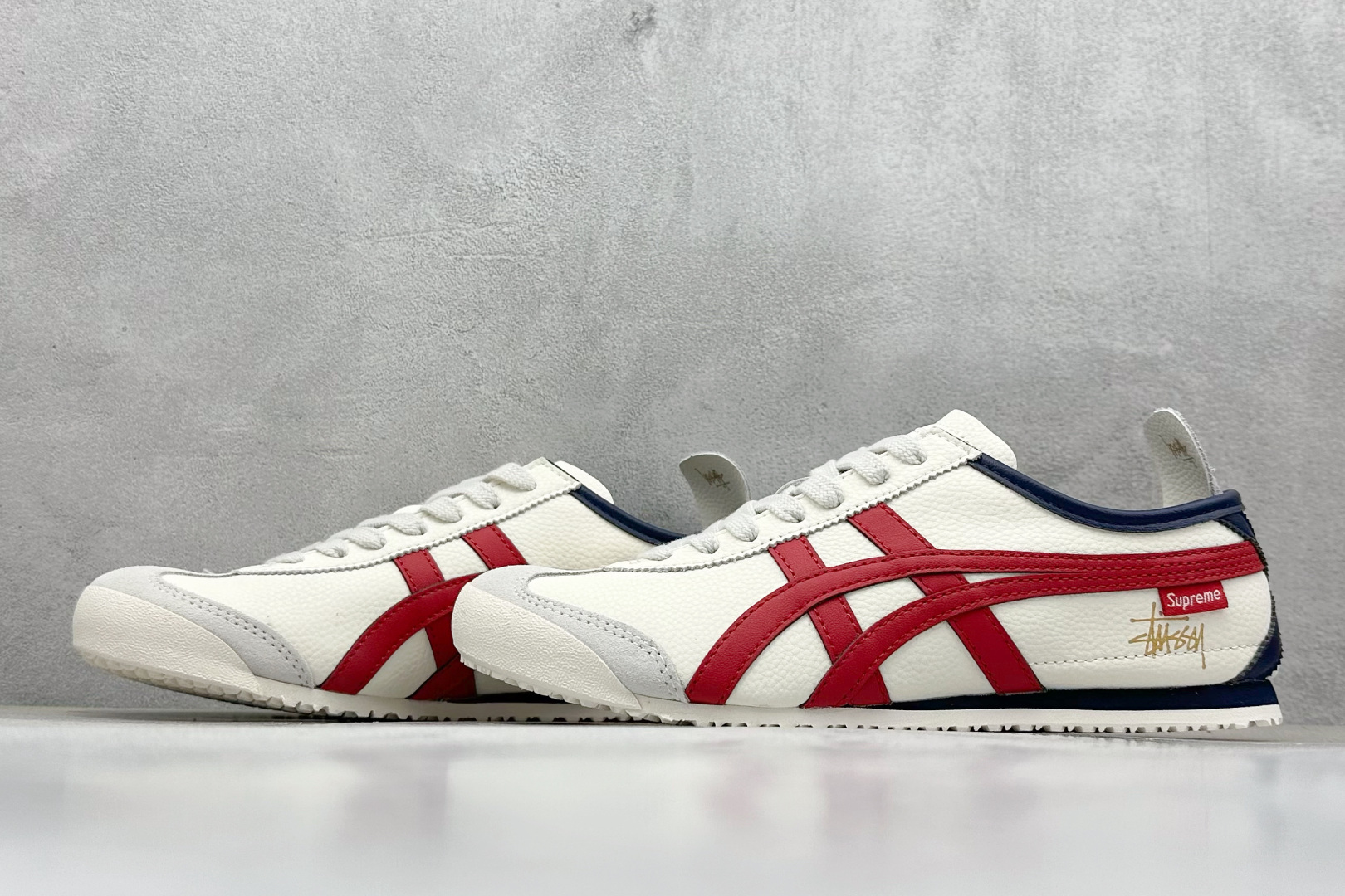 本地 
Onitsuka Tiger  Mexico 66® Paraty x Stussy 百搭单品
