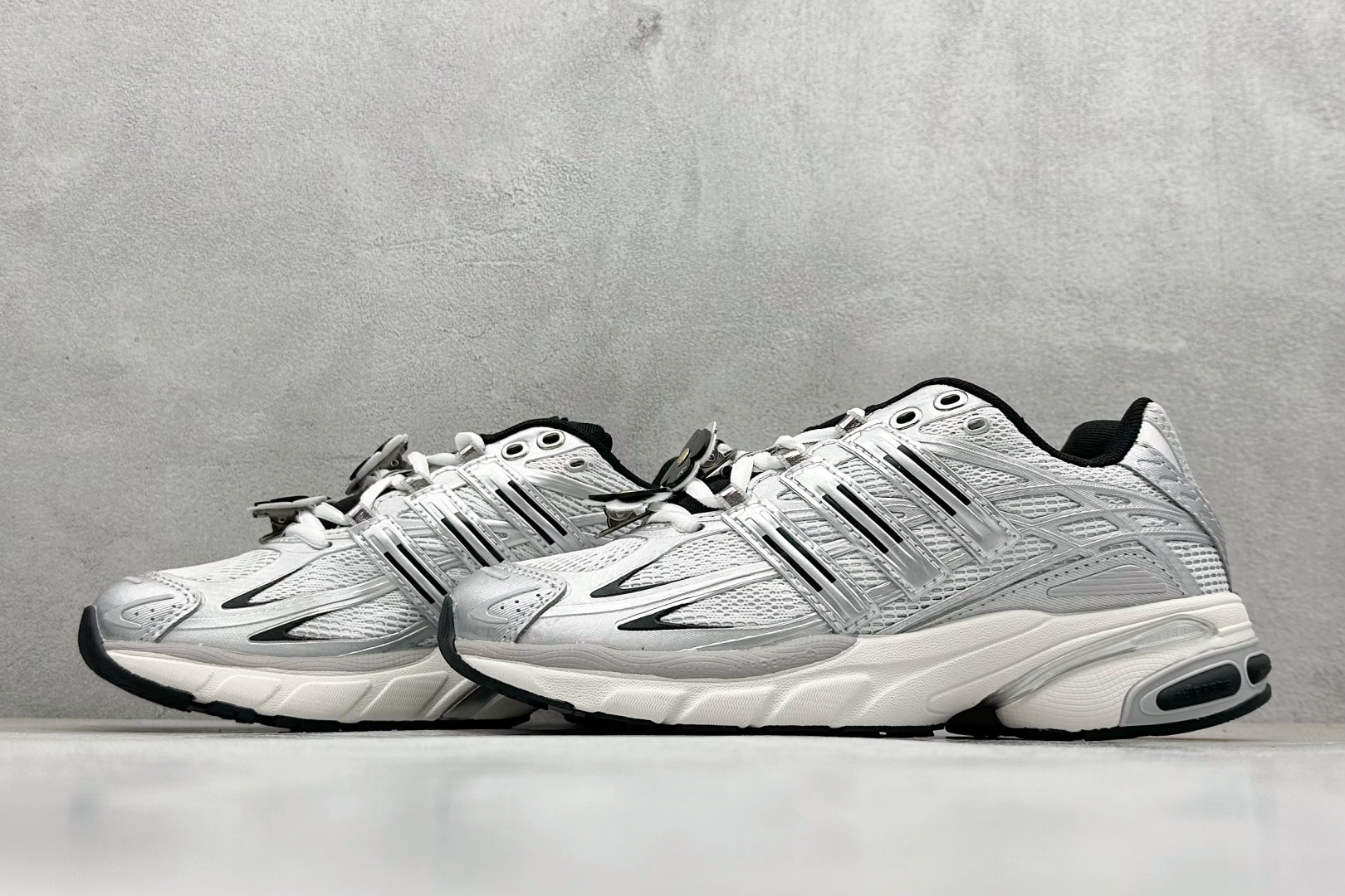Unheardof x adidoriginals Adistar Cushi3 银白 IH5928