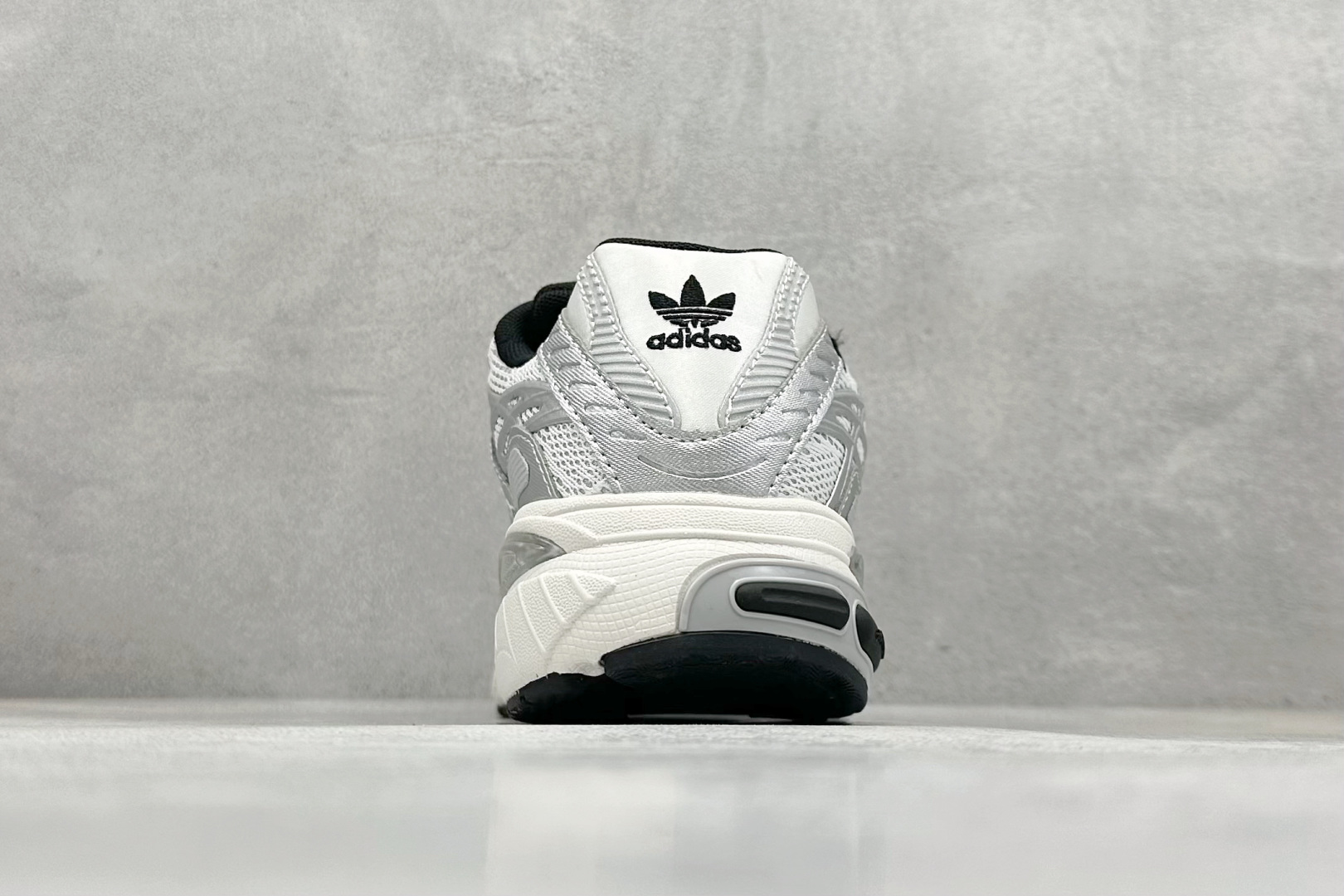Unheardof x adidoriginals Adistar Cushi3 银白 IH5928