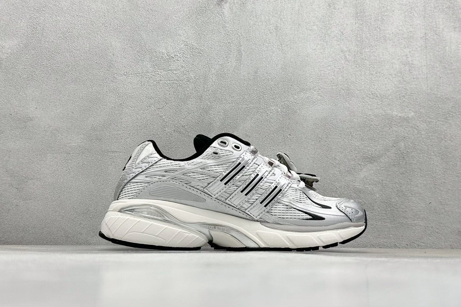 Unheardof x adidoriginals Adistar Cushi3 银白 IH5928