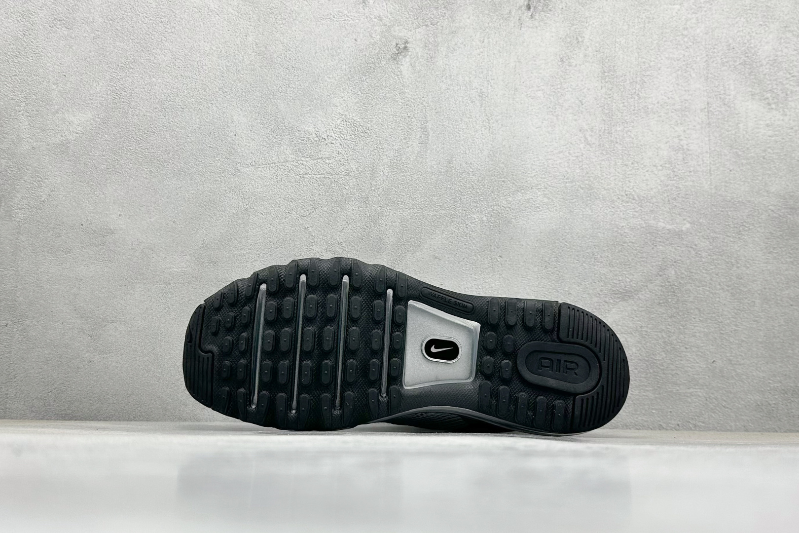 180 Nike Air Max 2013 舒适时尚耐磨透气 低帮跑步鞋 Nike Air Max 2013 运动鞋 HQ3025-001