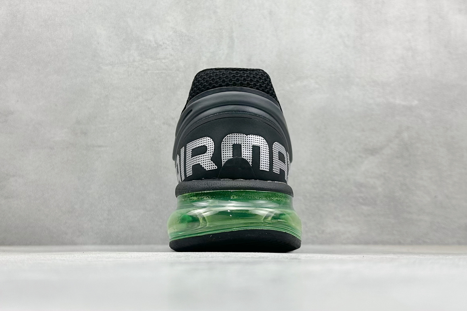 Nike Air Max 2013 舒适时尚耐磨透气 低帮跑步鞋 555426-003