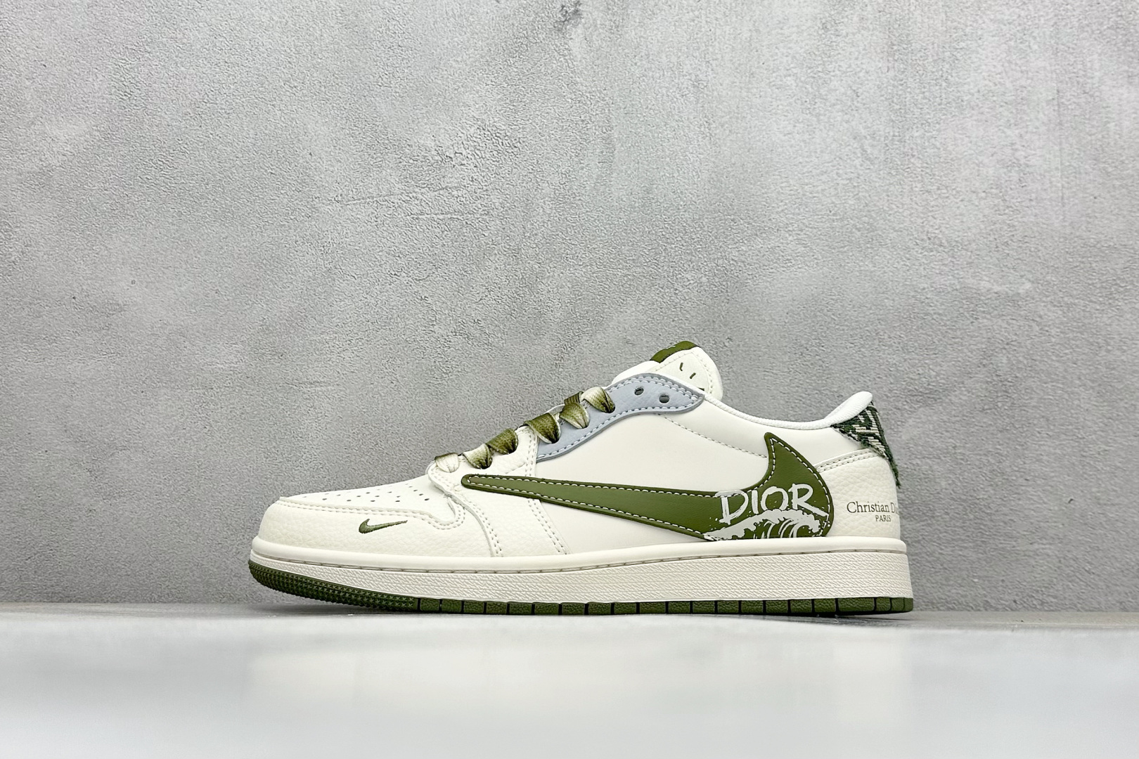 Travis Scott x Fragment Design x Air Jordan 1 Low SP AJ1 乔1 迪奥联名 米灰绿 低帮文化休闲板鞋 QW5088-203