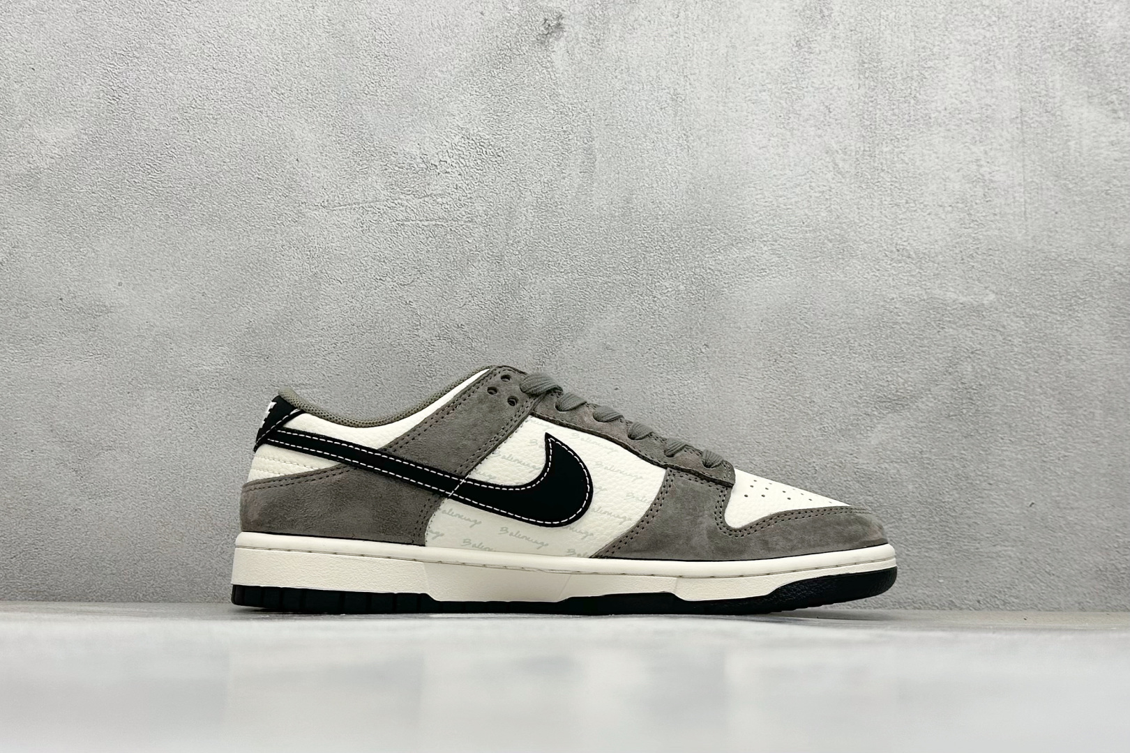 Nike SB Dunk Low x Balenciaga 棕白小勾 XD1588-229