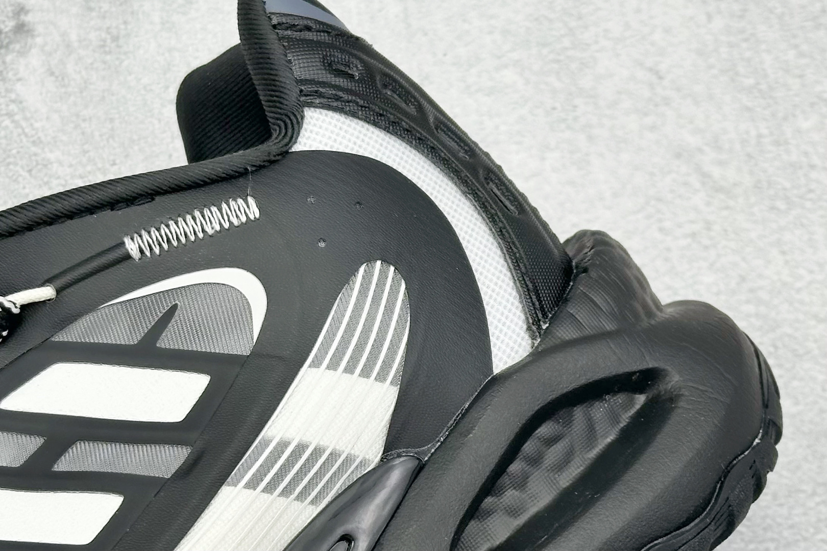 AdidCLIMACOOL XLG 4.0 复古休闲老爹鞋 JQ4946