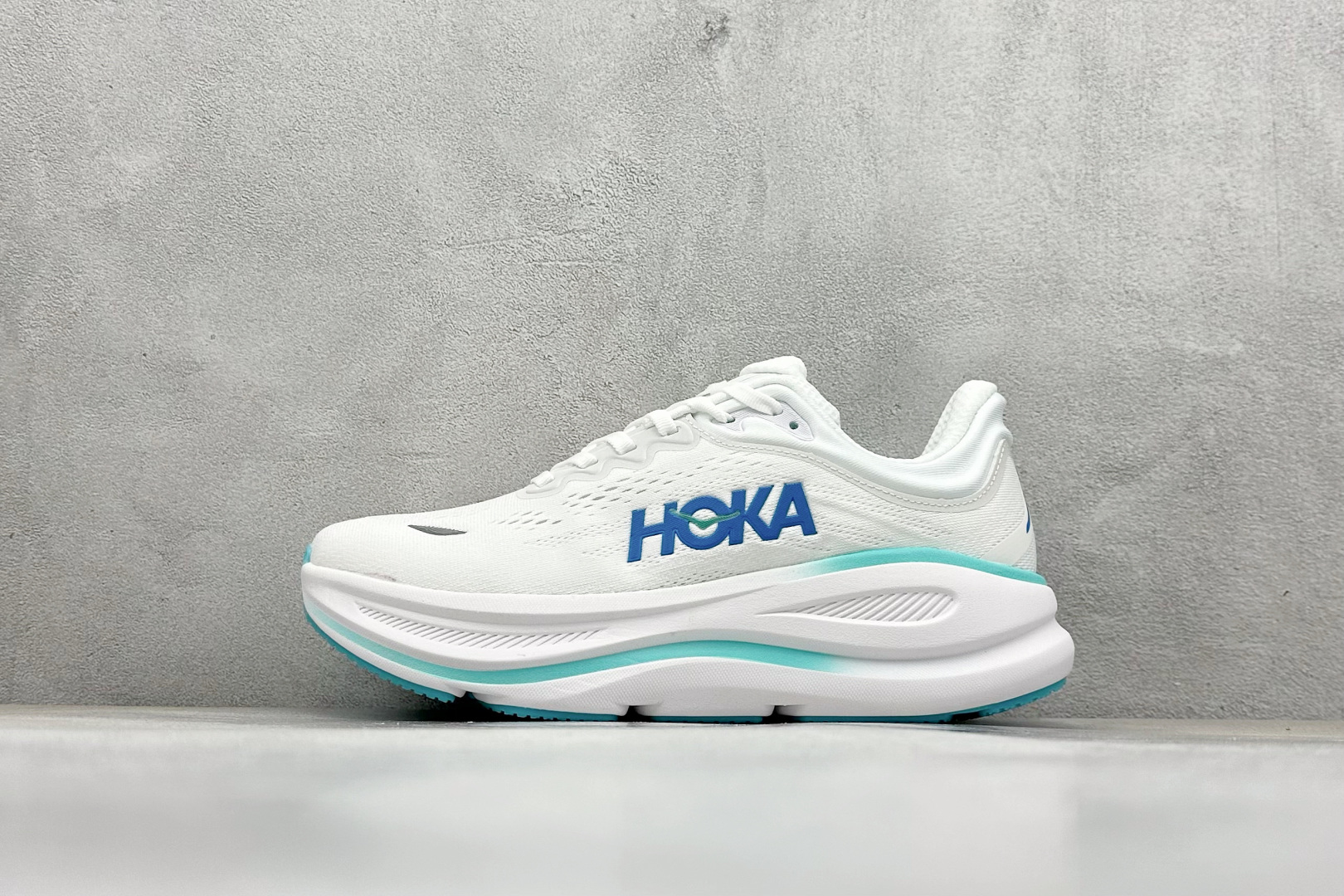 W版 HOKA ONE ONE Bondi 9 机能缓震跑鞋 1162011/WKB